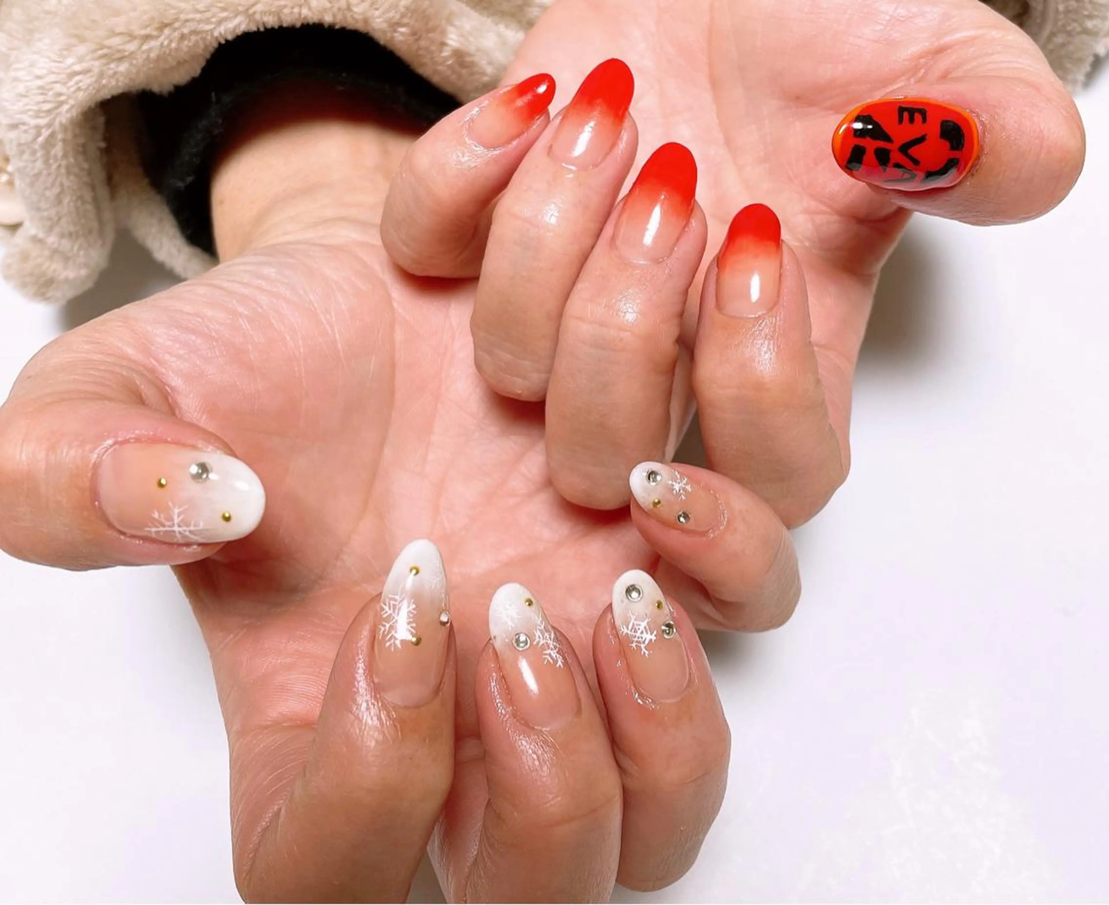 ネイル ハンドネイル VIERU 🌈🎀💖のネイルデザイン