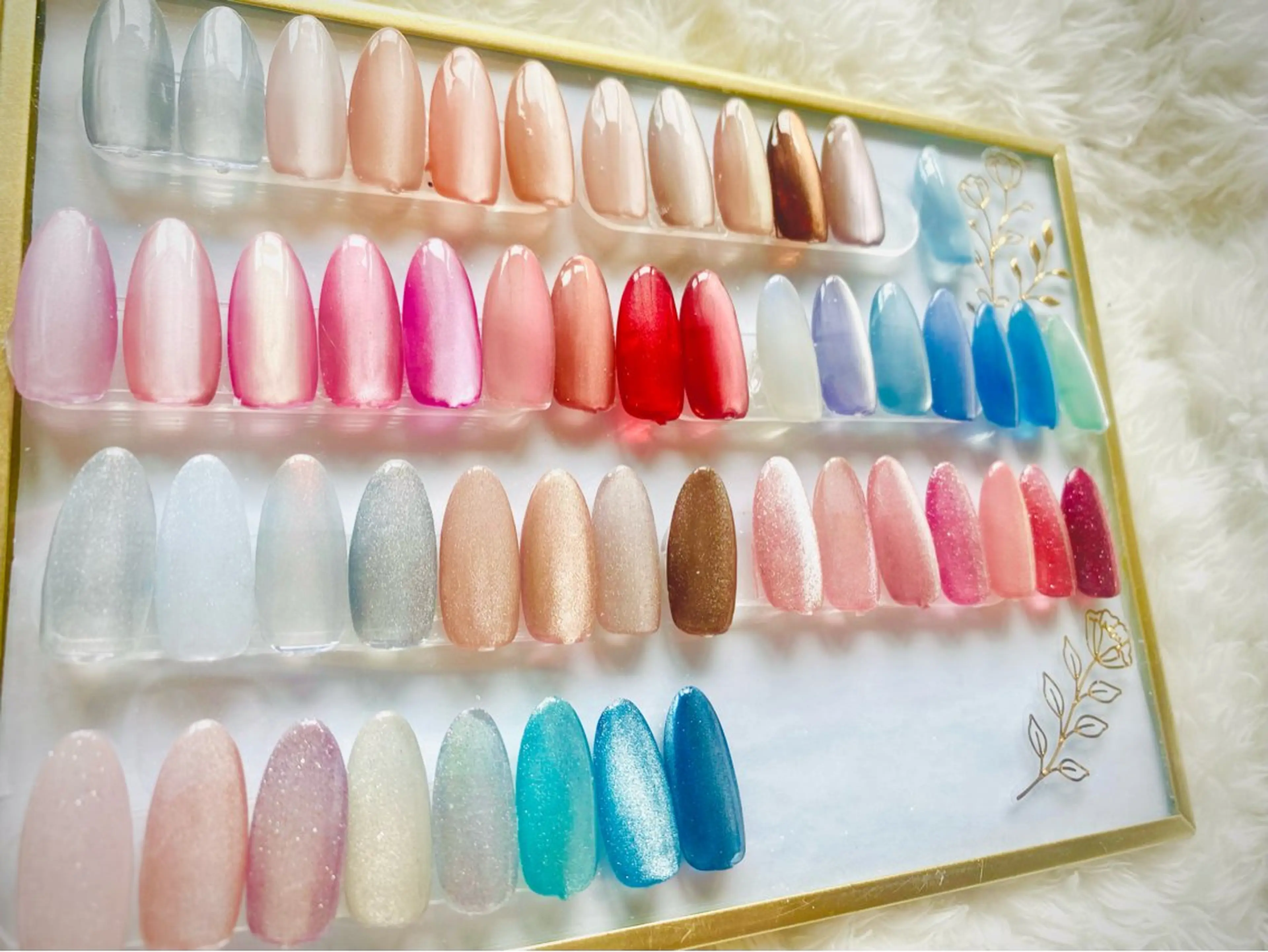 ちゅるんマグネットネイル（オフなし、甘皮ケア付）❤️の写真