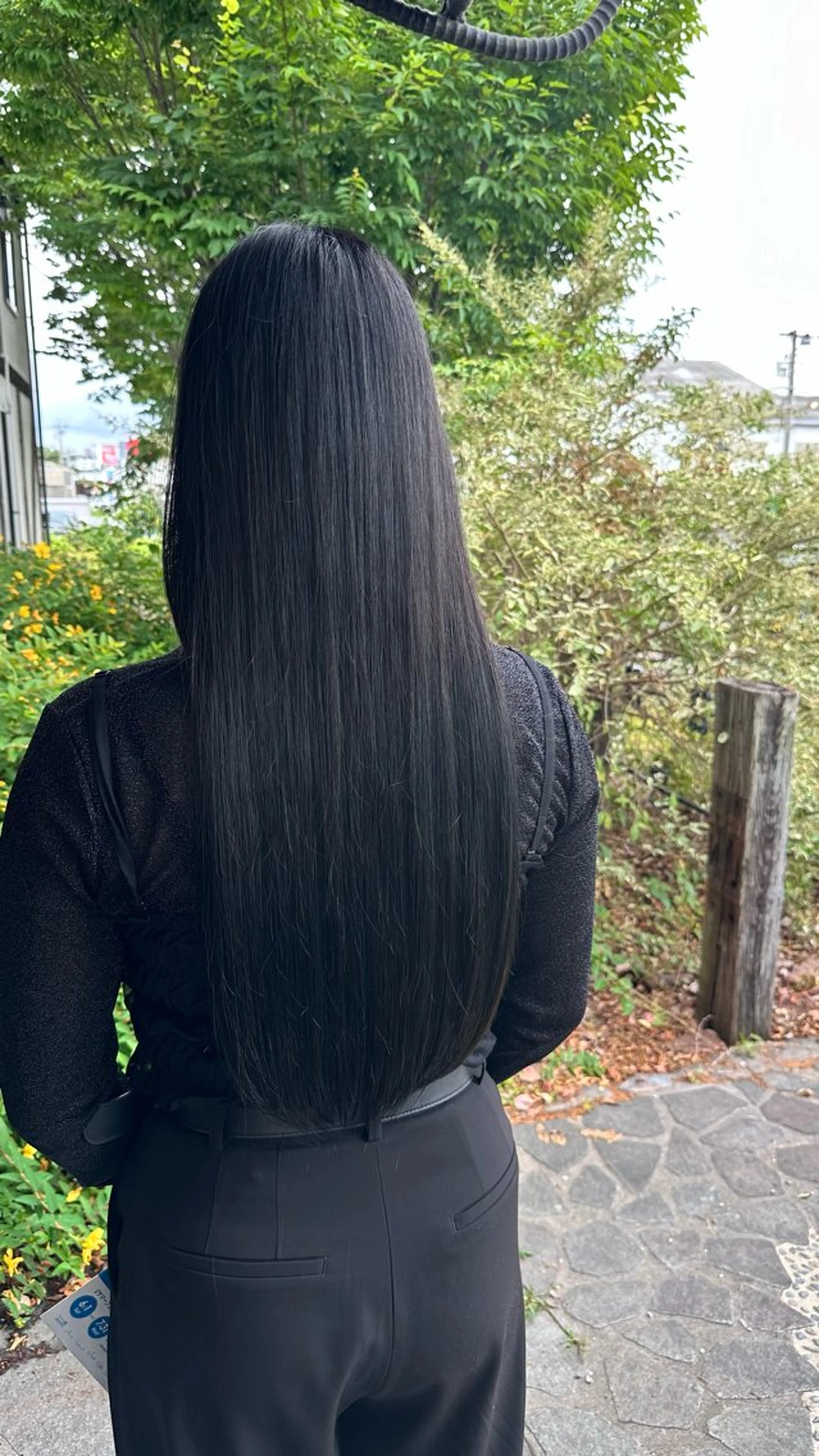 ロング ルプラボウ/梨菜/ ハイトーン/ブリーチのヘアスタイル