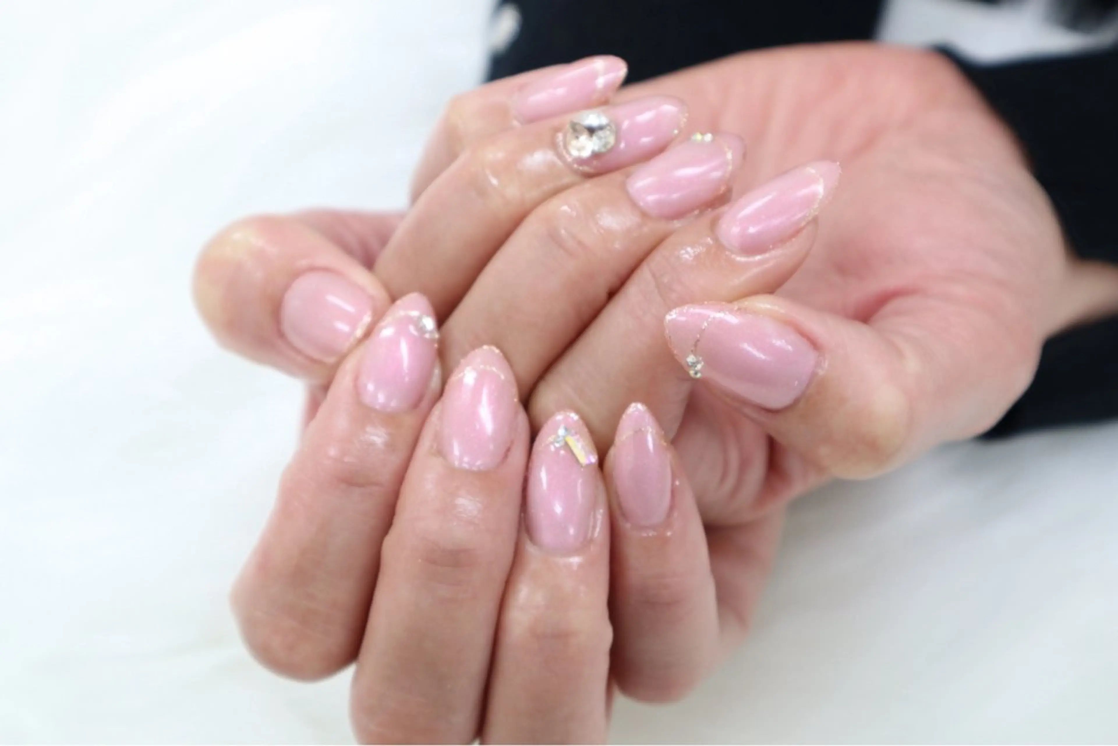 ネイル ハンドネイル 石井 桃子のネイルデザイン