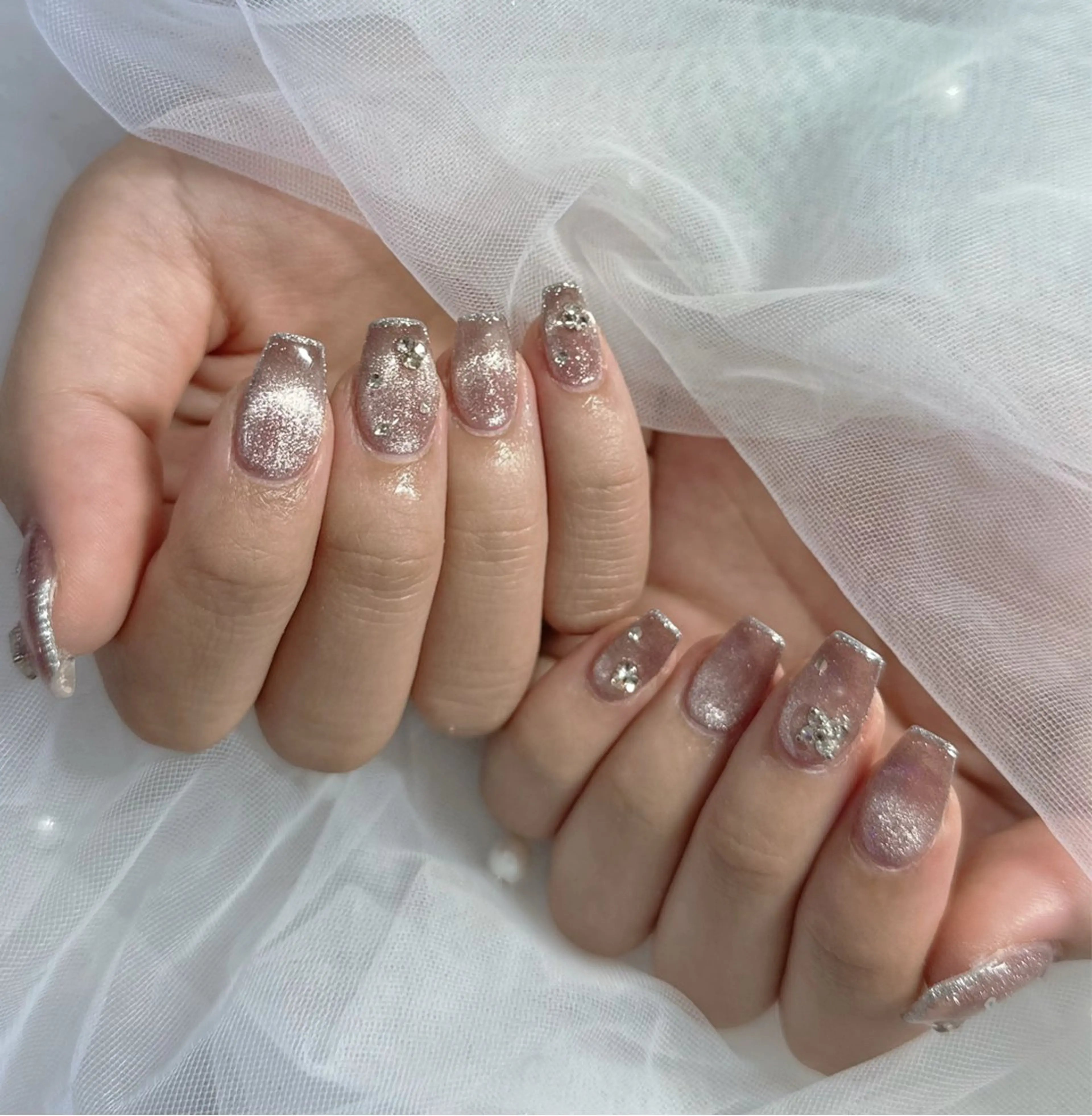 ネイル ハンドネイル フットネイル LAVISH nanamiのネイルデザイン