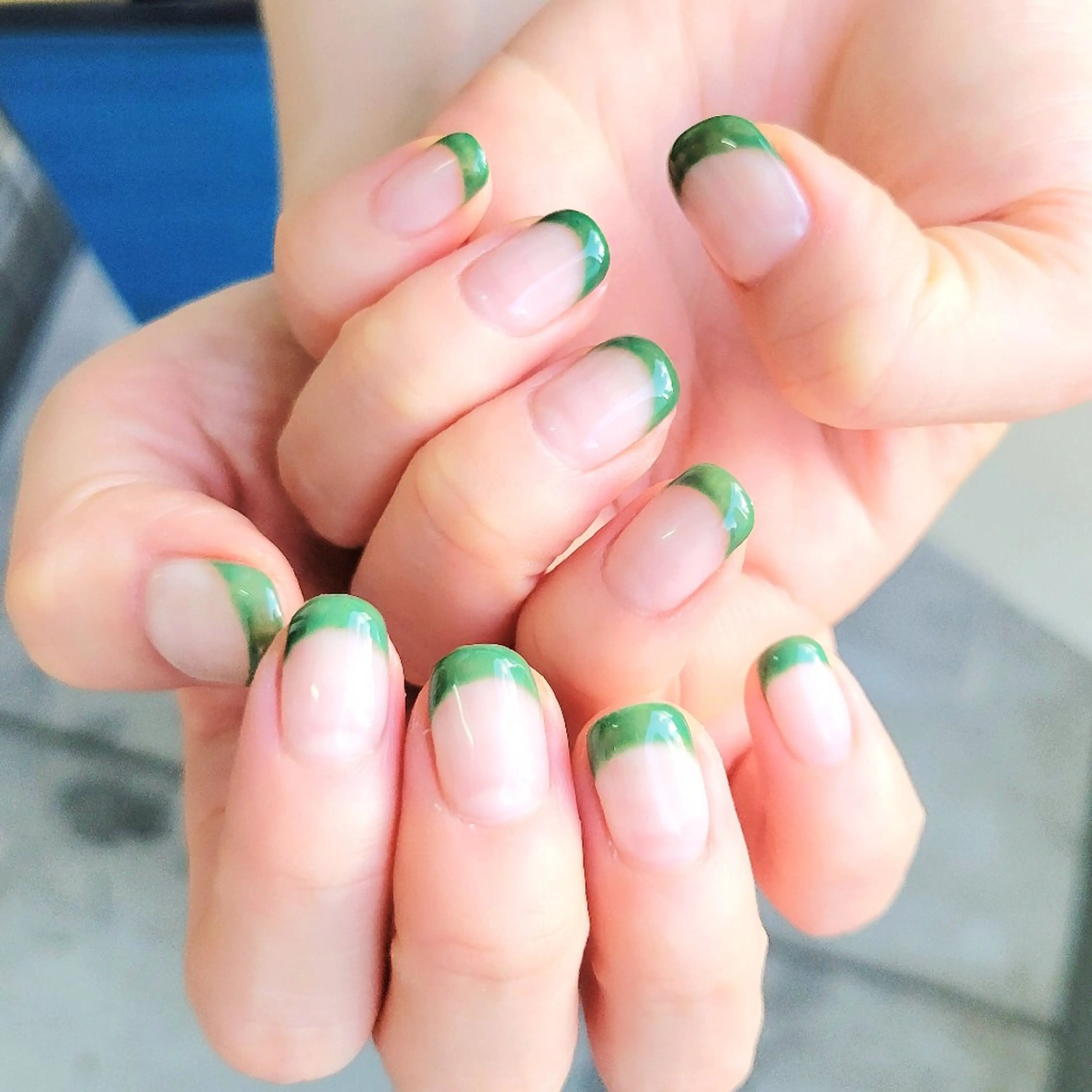 ネイル フレンチネイル グリーン ハンドネイル Natsumi 🦊  Nailのネイルデザイン