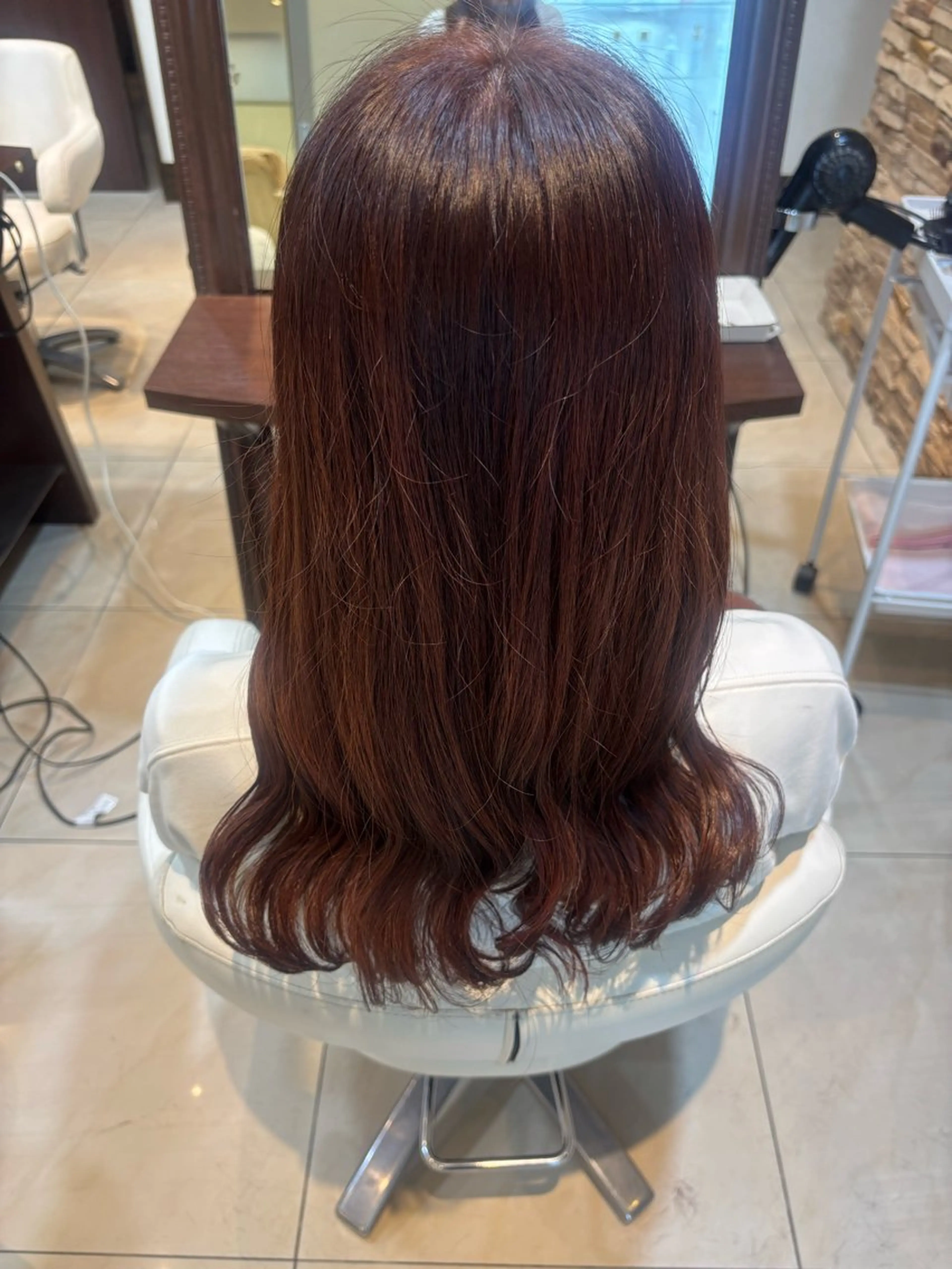 ロング カラー 山内 桜のヘアスタイル