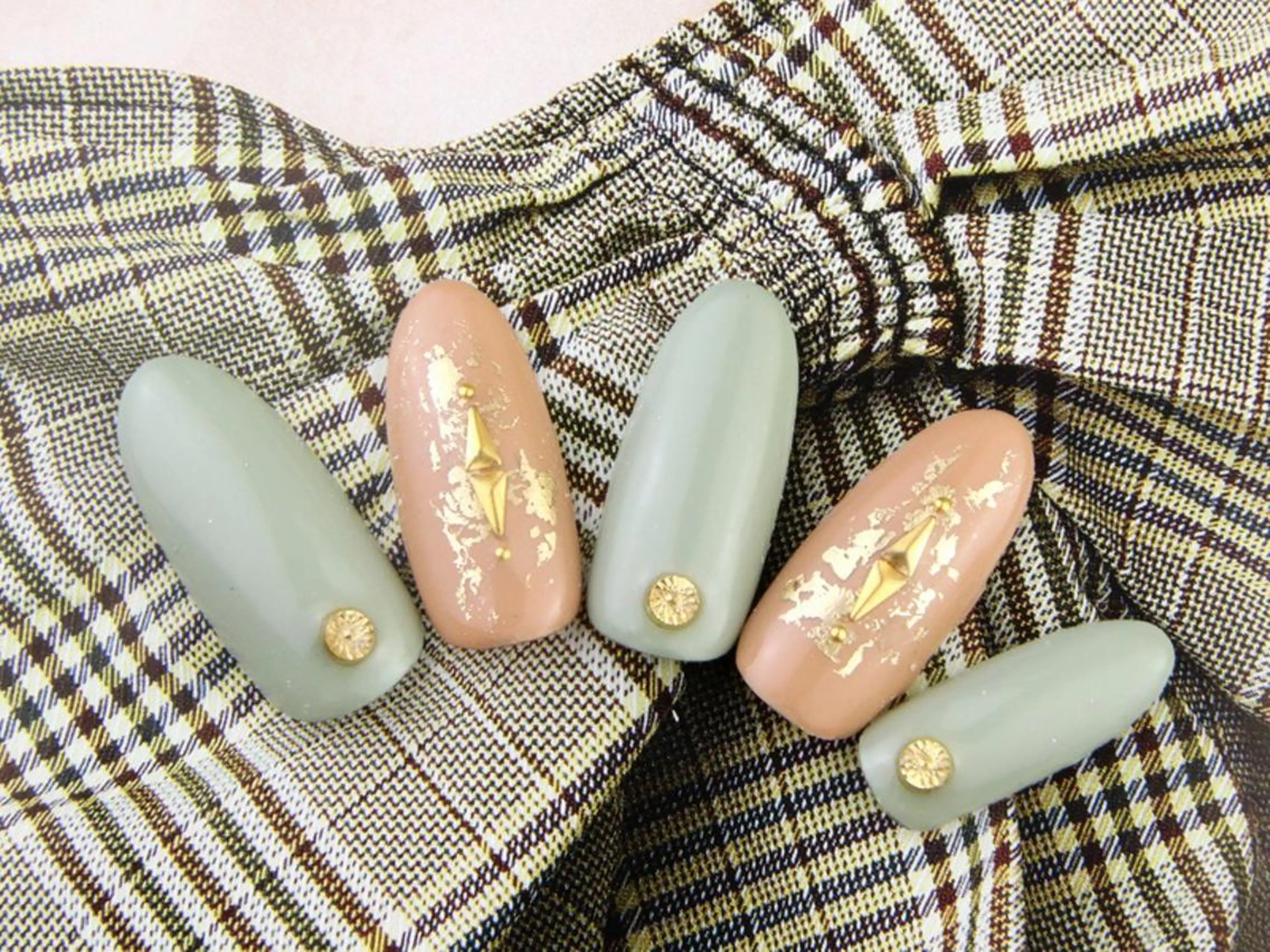 ネイル 松井 亜由美のネイルデザイン