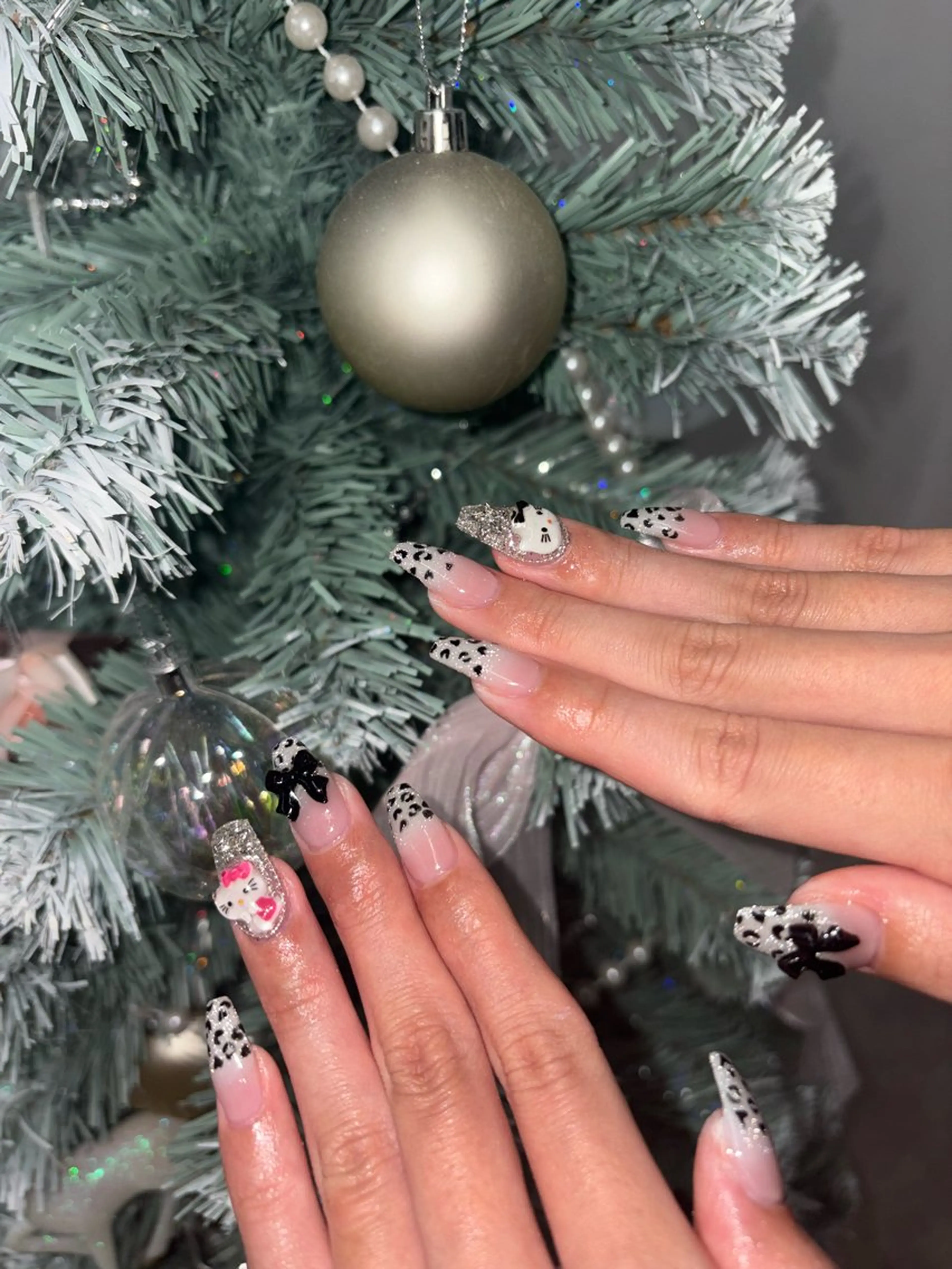 ネイル ハンドネイル yuria 🎀海外ネイル🌺のネイルデザイン