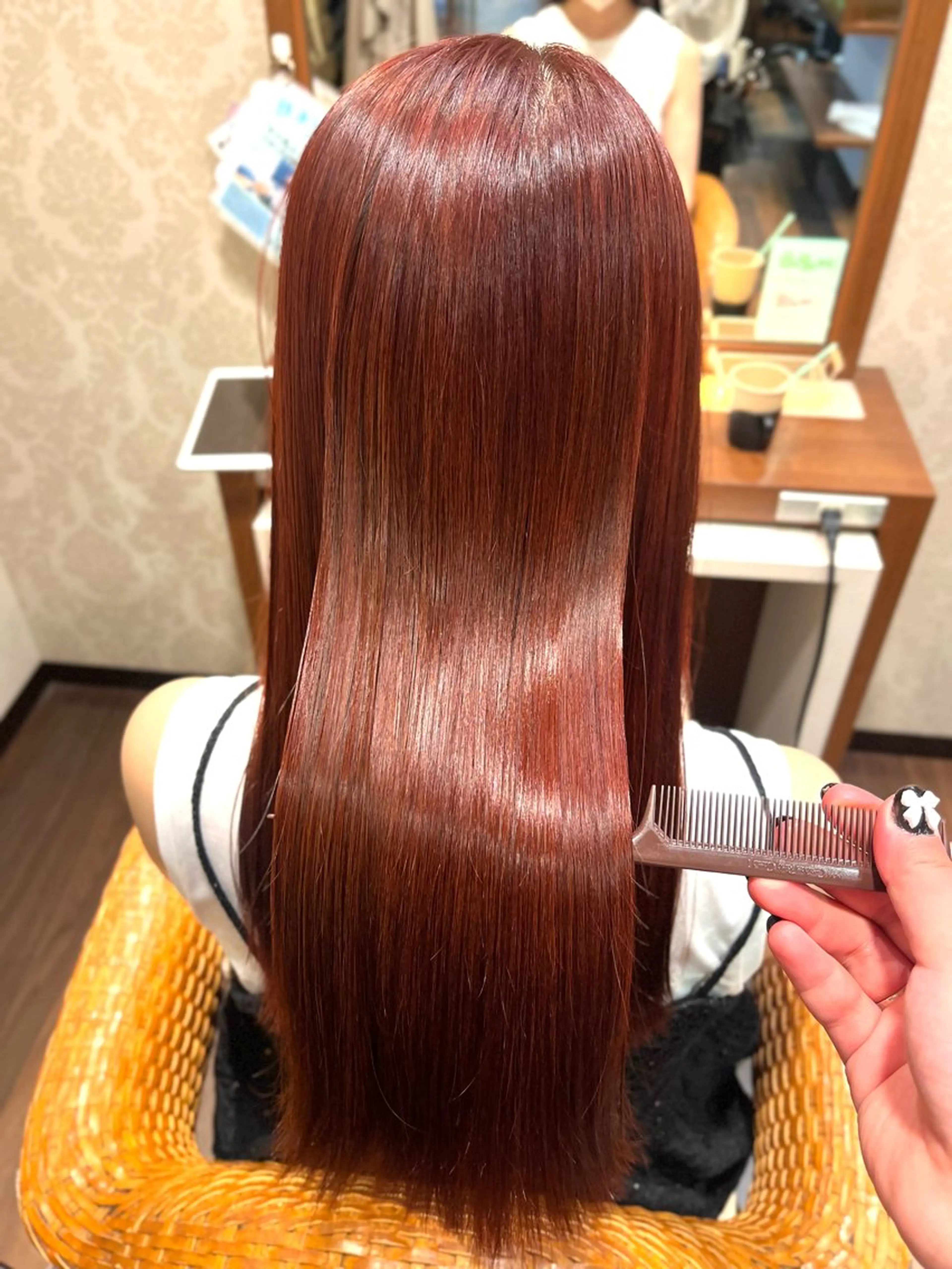 ロング カラー よしだ しおりのヘアスタイル