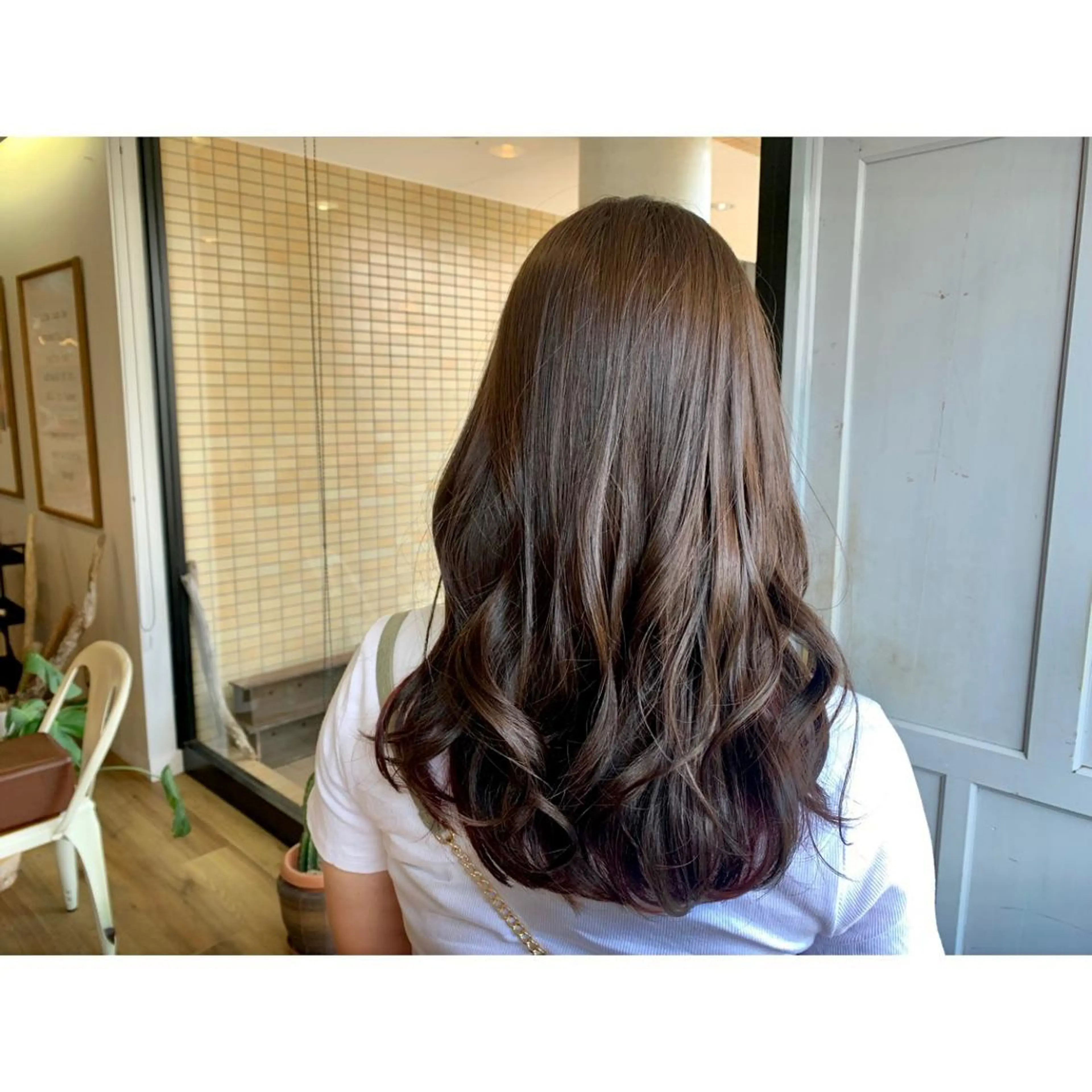 ロング カラー ベージュカラー ヘアカラー トリートメント ツキダテ ユイのヘアスタイル