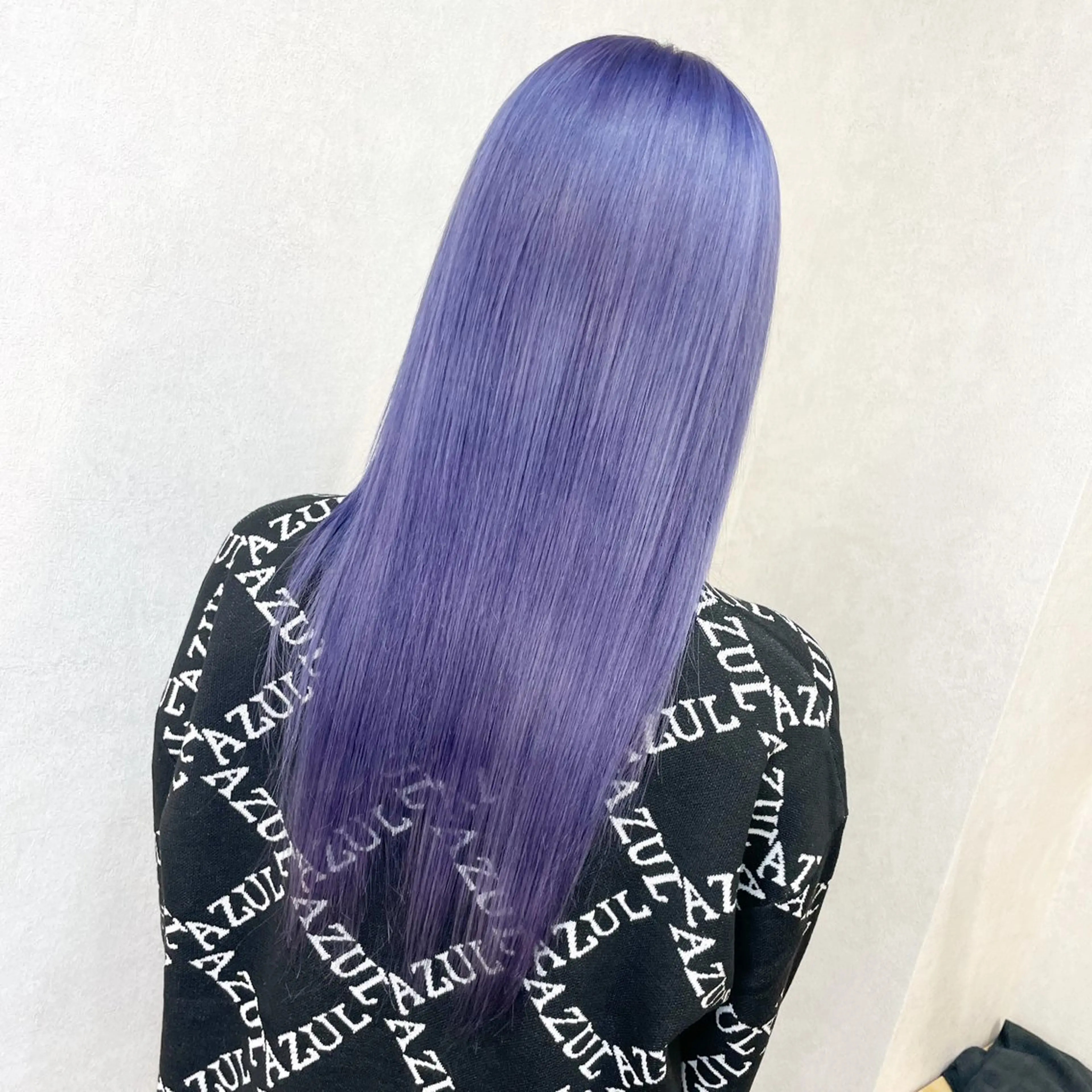 ロング ヘアカラー ハイトーン カラーのヘアスタイル