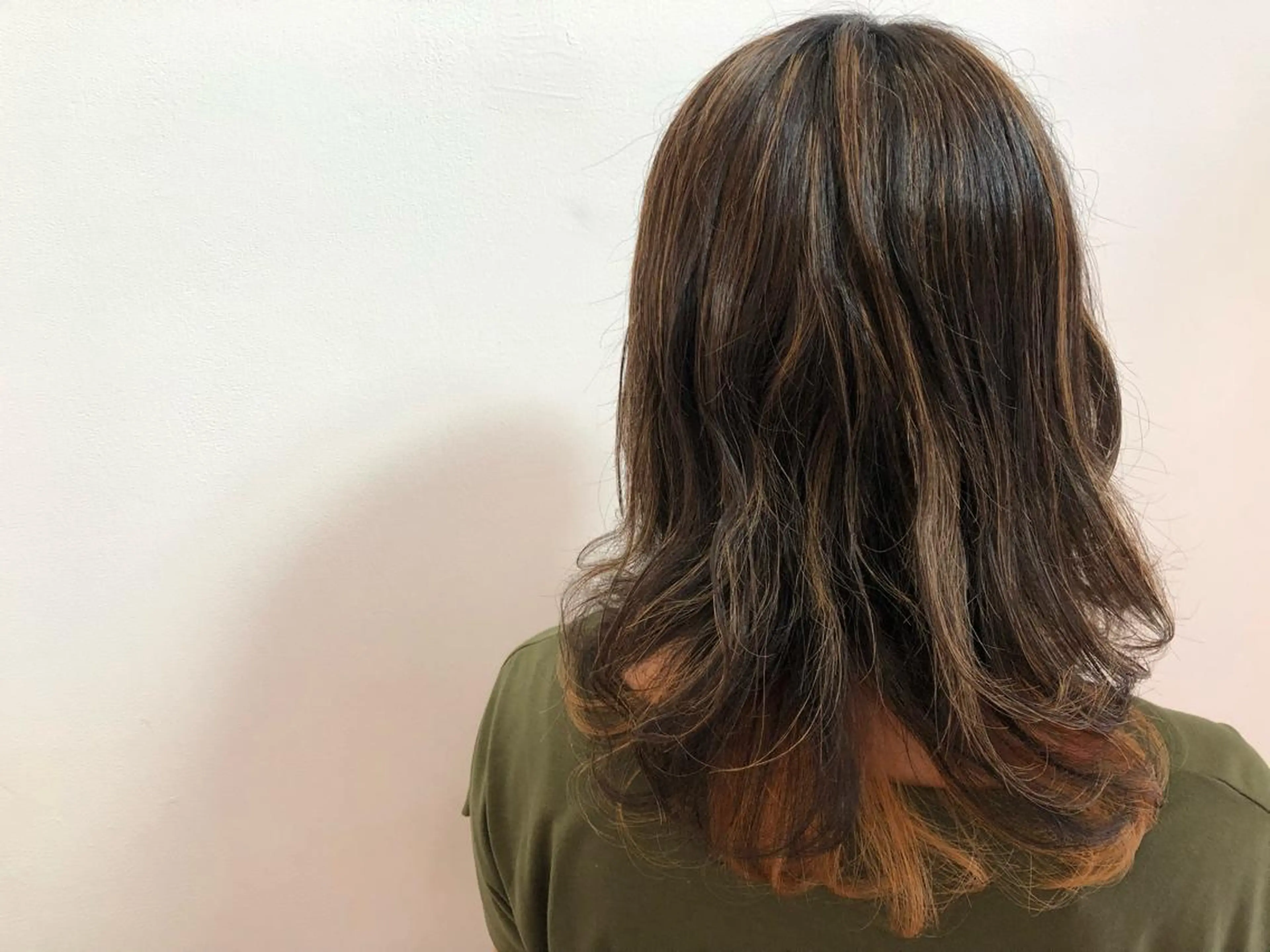 セミロング カラー パーマ kawabe maikoのヘアスタイル