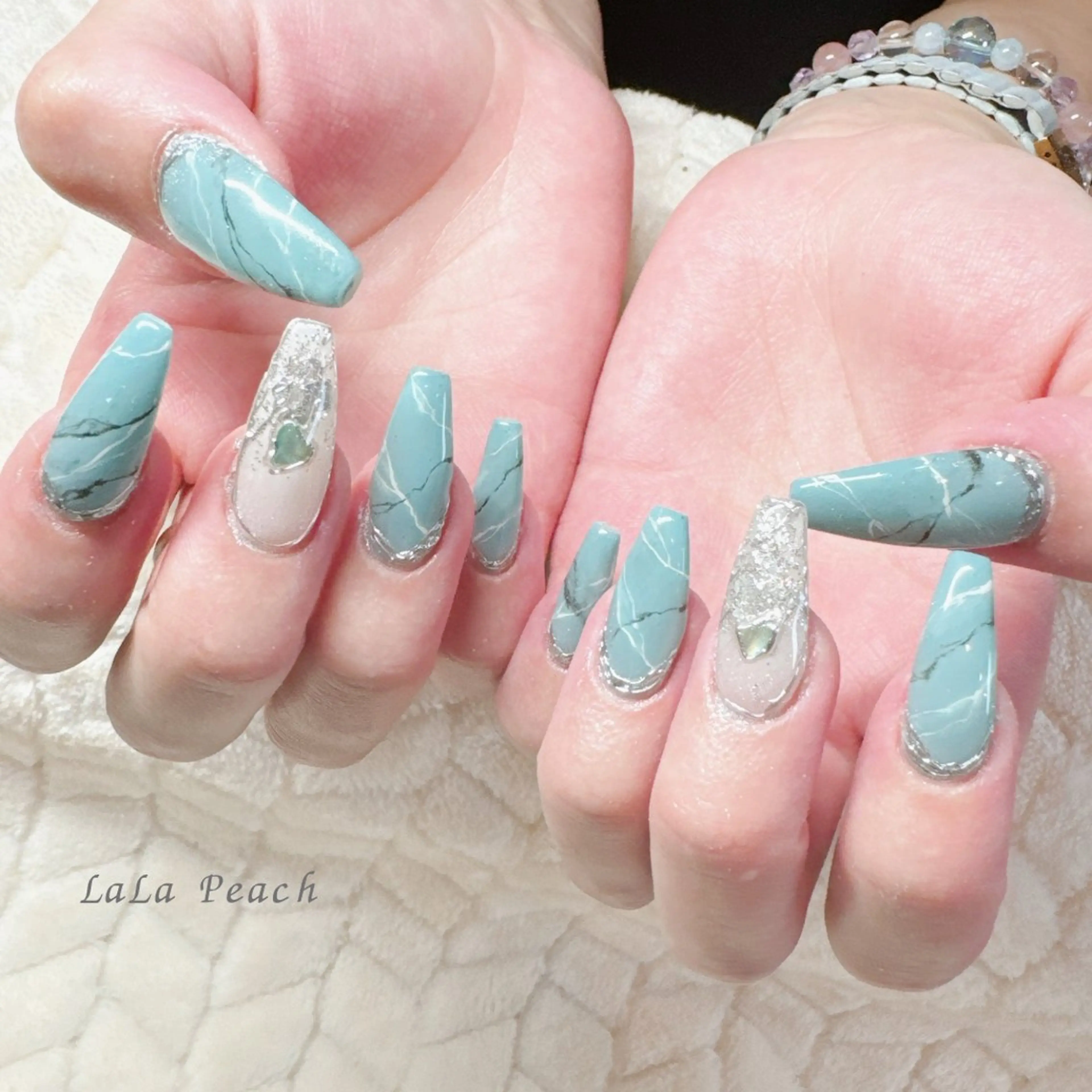 ネイル ジェルネイル キラキラネイル 大理石ネイル(マーブル) ハンドネイル LaLa Peach 福岡のマツエク・マツパデザイン