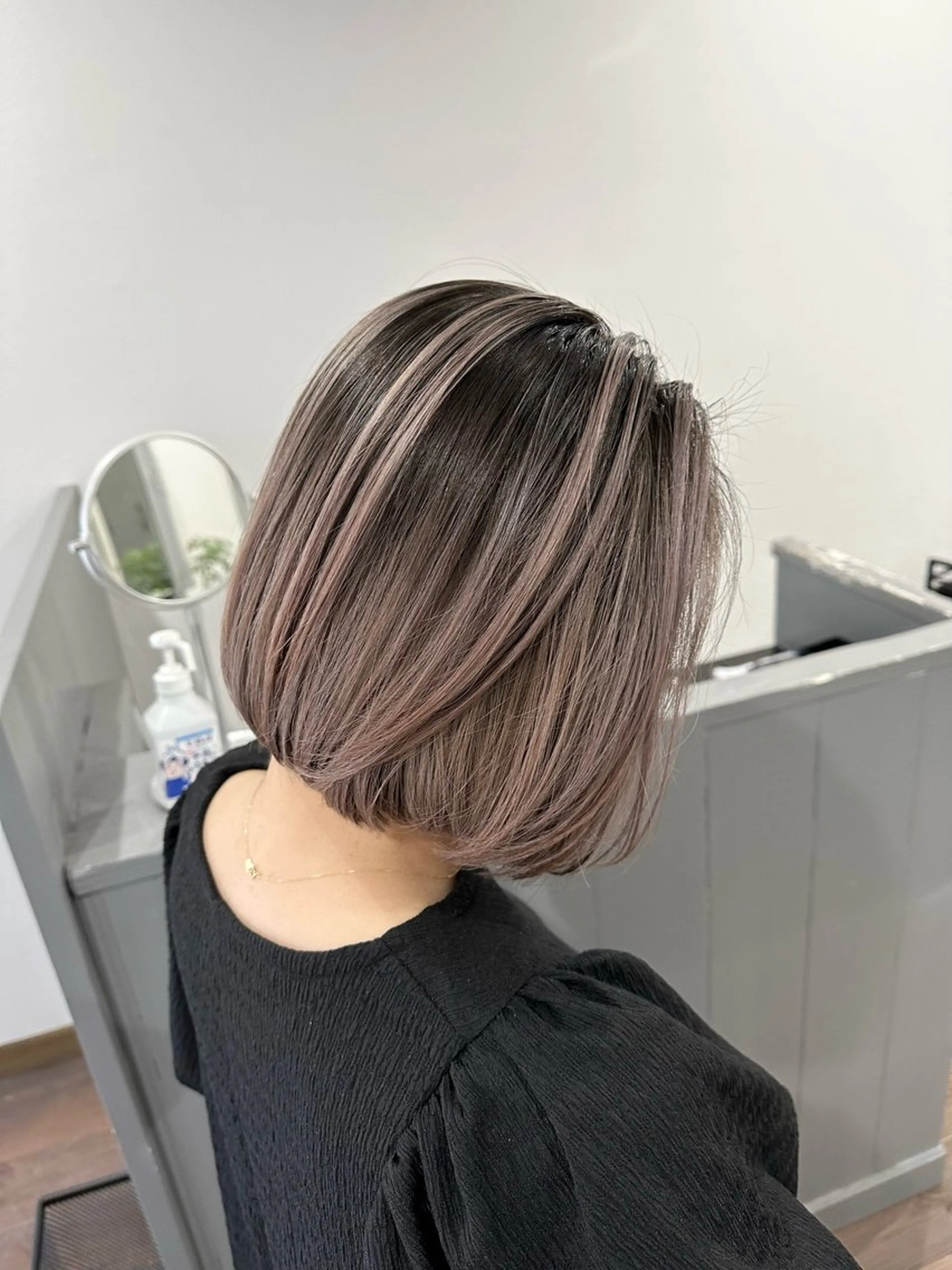ショート レイヤーカット カット ヘアカラー トリートメント バレイヤージュ 隅中秀弥のヘアスタイル