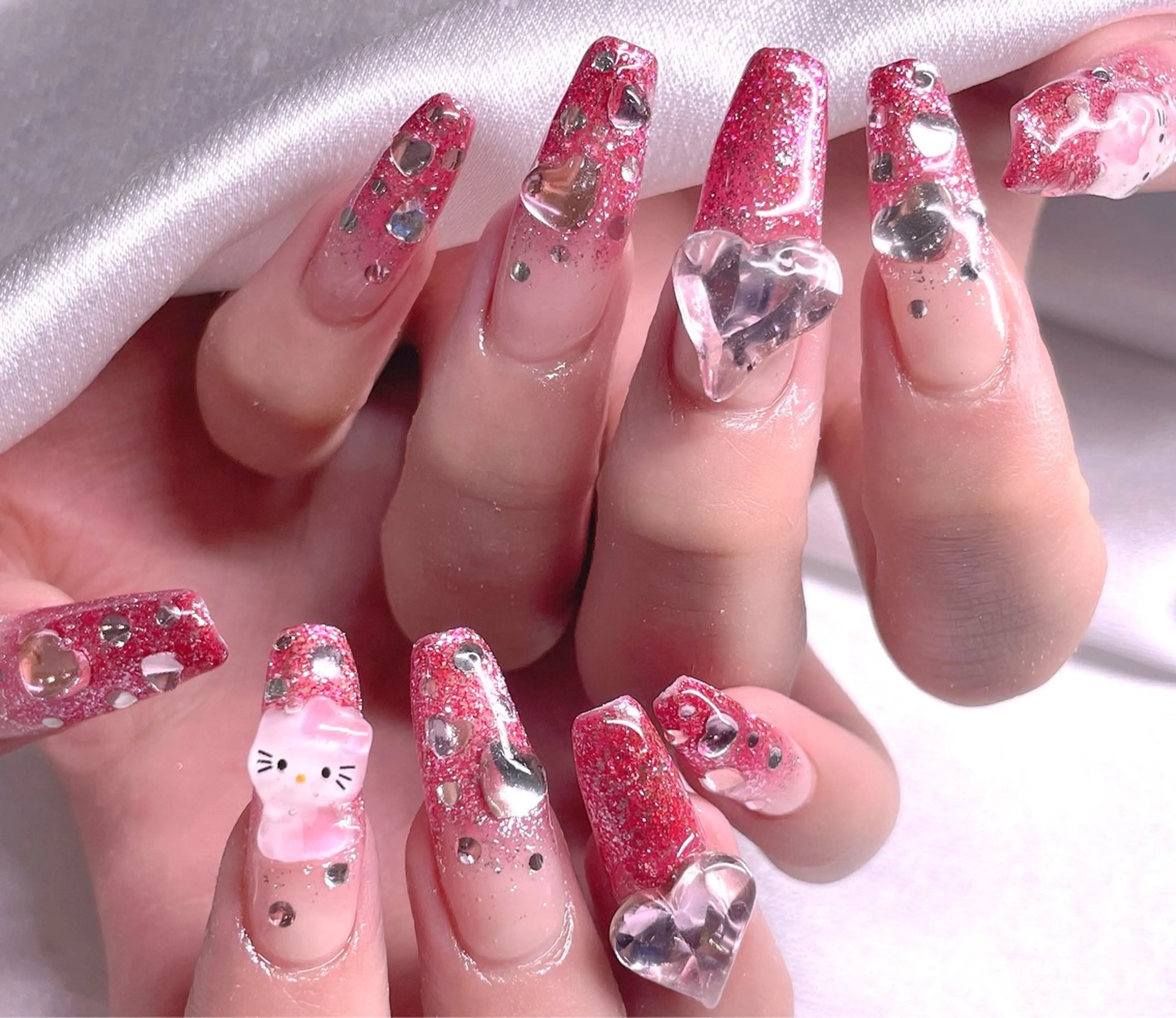 ネイル ブルー チークネイル フレンチネイル ハート ホログラムネイル 美爪パラジェル導入店 Sunnilyのネイルデザイン