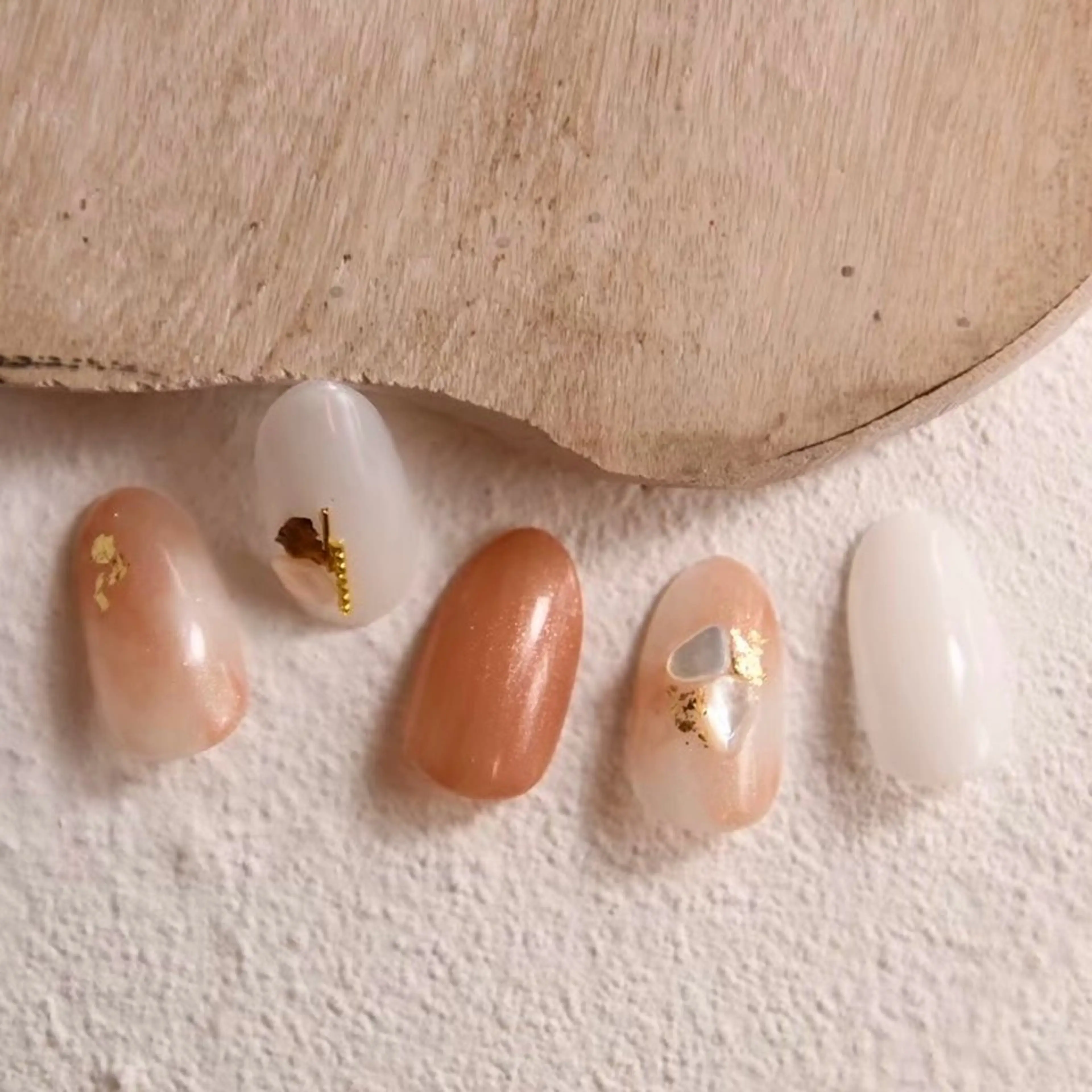 ネイル ジェルネイル ミラーネイル ニュアンスネイル オフィスネイル ショートネイル kiu nailsalonのネイルデザイン