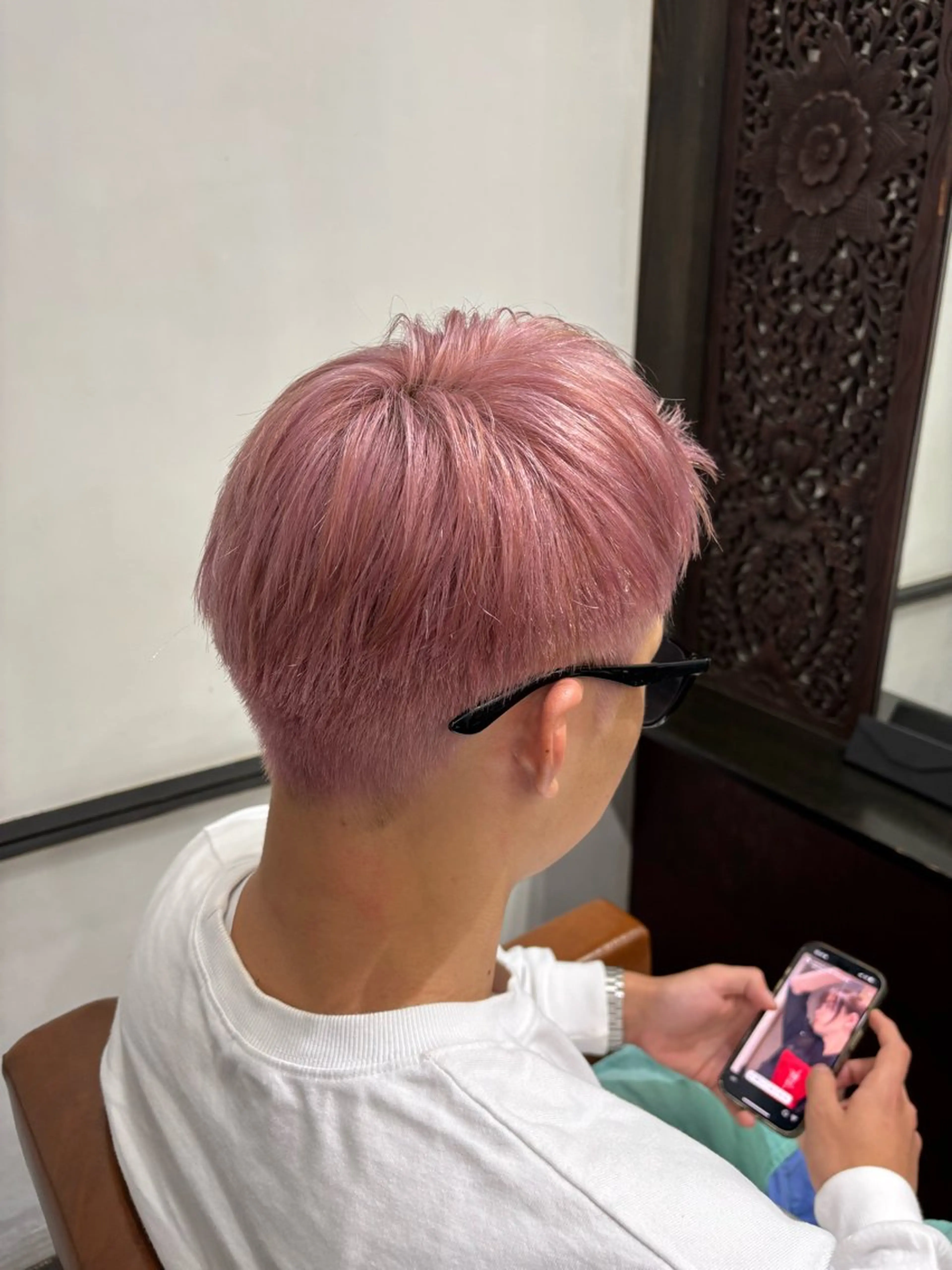 ショート カラー メンズ メンズブリーチ ブリーチ ピンクカラー ヘアカラー トリートメント 本間友也/透明感 /ハイトーンのヘアスタイル