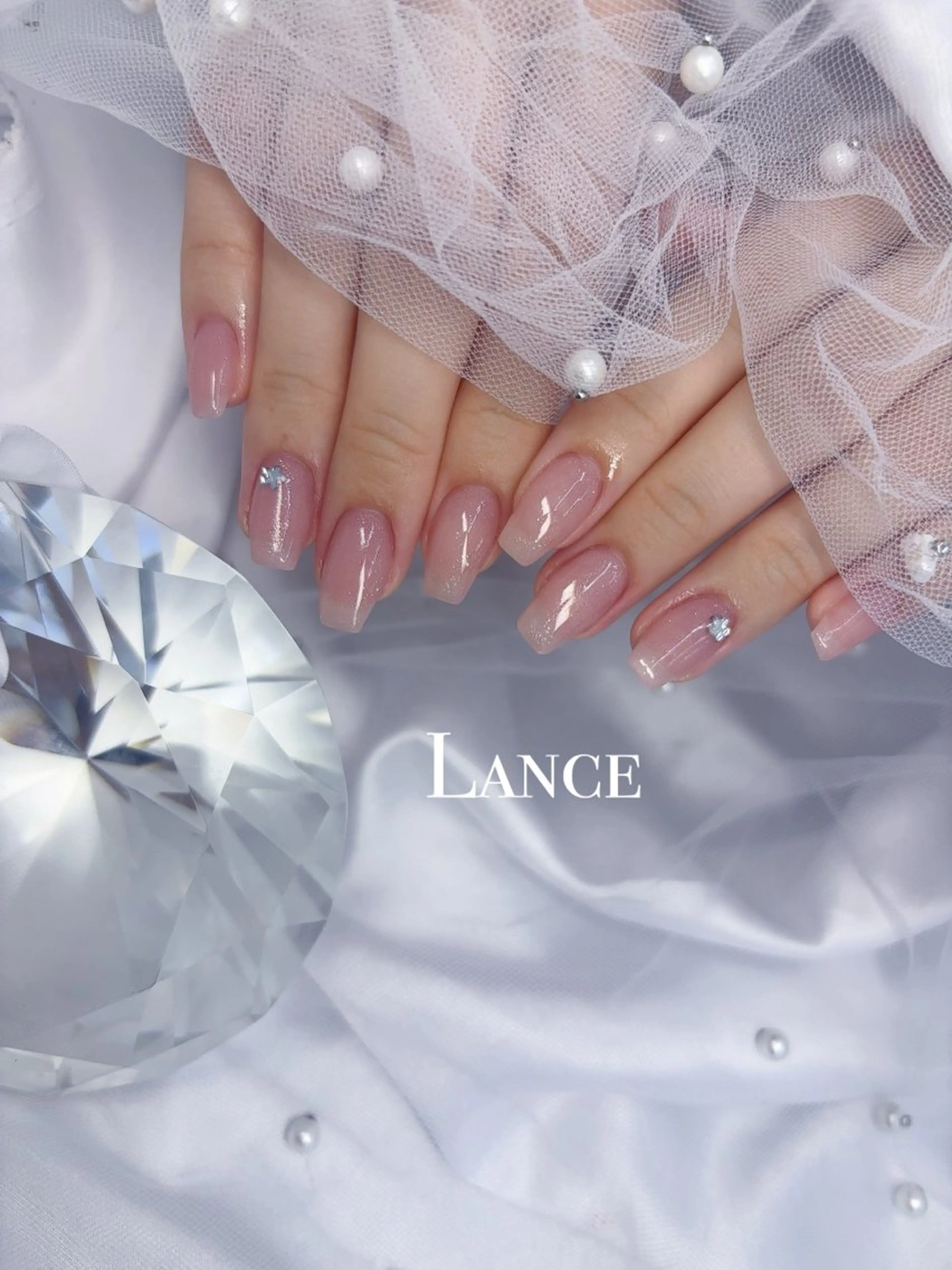 ネイル オーロラネイル ドット フットネイル 氷ネイル・うるうるネイル キラキラネイル ハンドネイル Lance nailのネイルデザイン