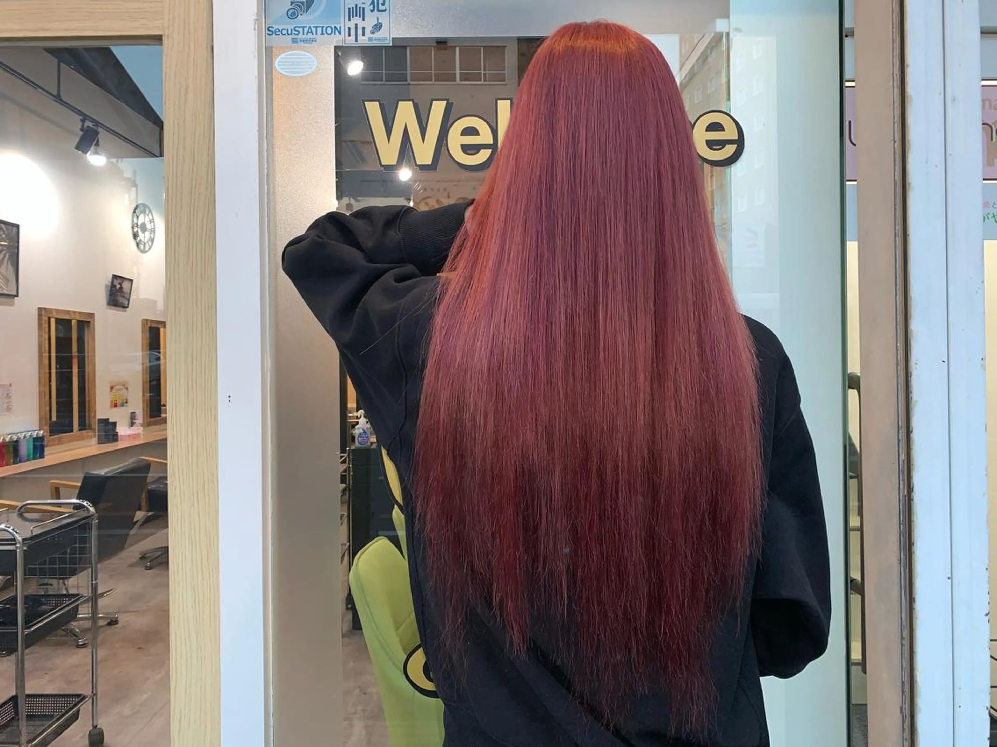 ミディアム カラー パーマ ヘアアレンジ メンズ キッズ ネイル マツエク・マツパ アイブロウ メンズブリーチ ブリーチ 眉カラー エクステ 長さ出し 🤍韓国風レイヤー/ 艶髪🤍鳥越美羽のヘアスタイル