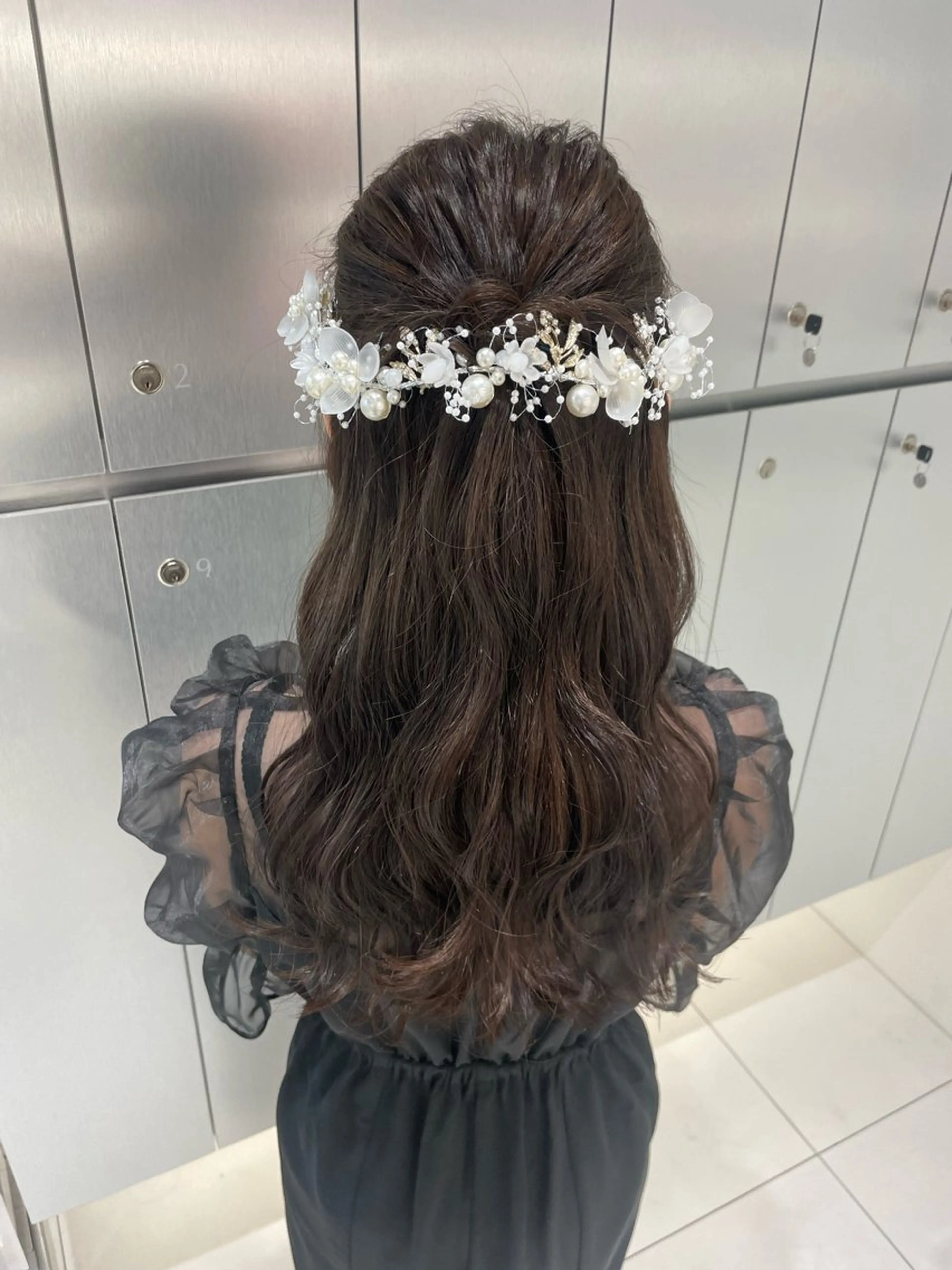 ロング ヘアアレンジ ハーフアップ 結婚式・ブライダル ヘアセット ヘアセット🎀耳つぼ 👂💎MONAMIのヘアスタイル