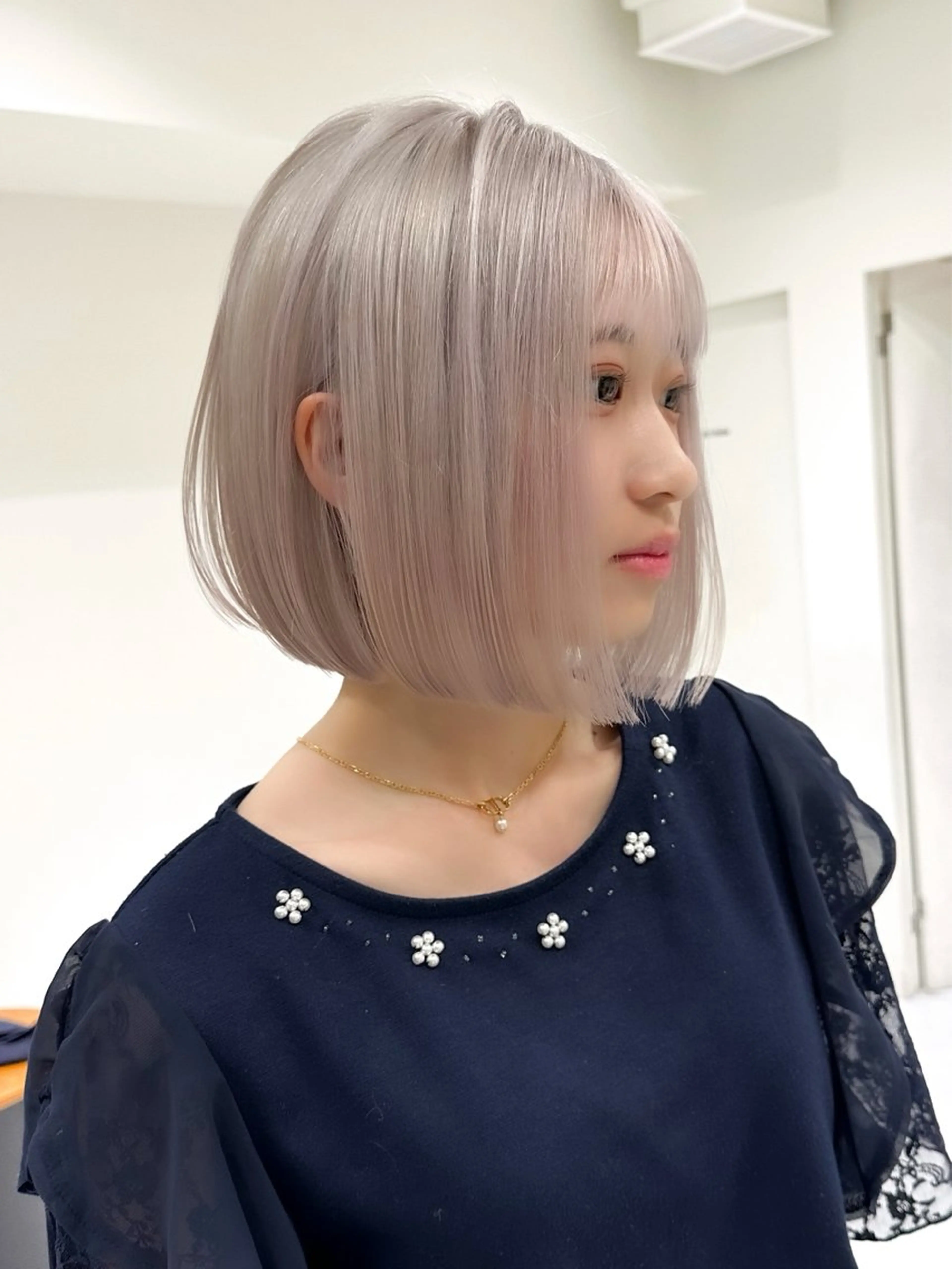 ショート ヘアカラー 小顔ボブ jilblanカホのヘアスタイル