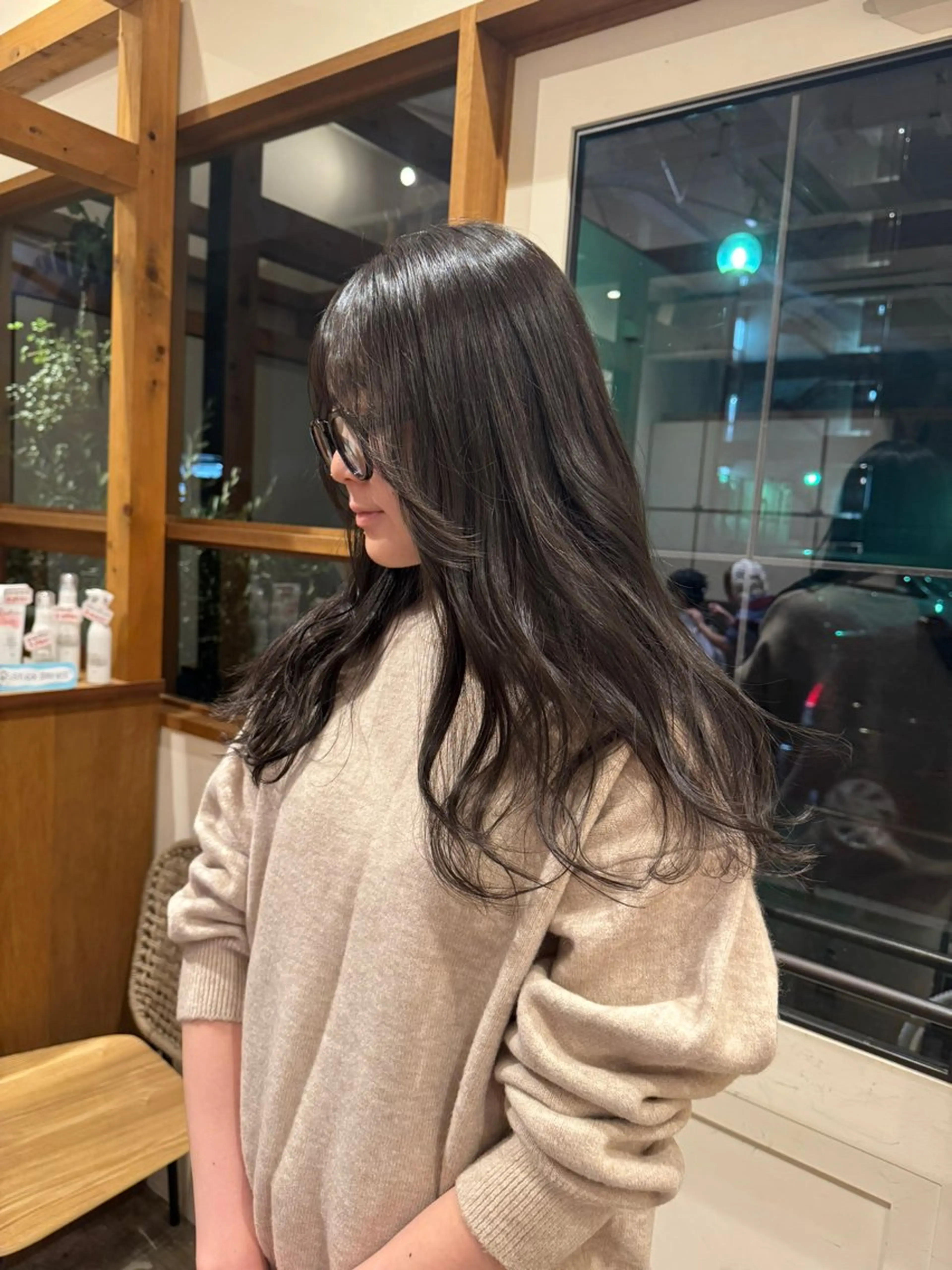 ロング カラー グレージュ カット ヘアカラー トリートメント ENIF　大島 芽生のヘアスタイル