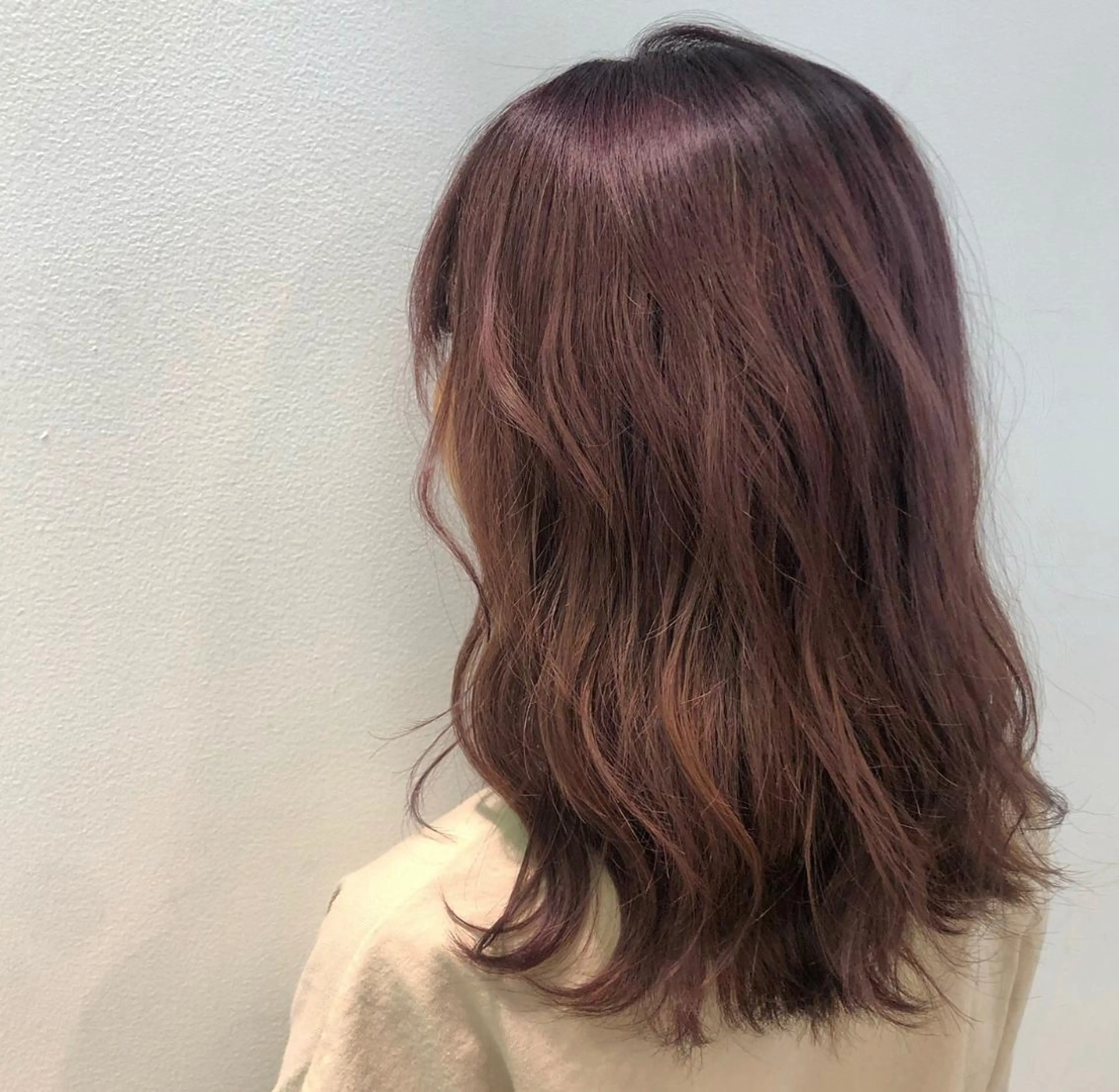 ロング カラー 渡邊 唯のヘアスタイル