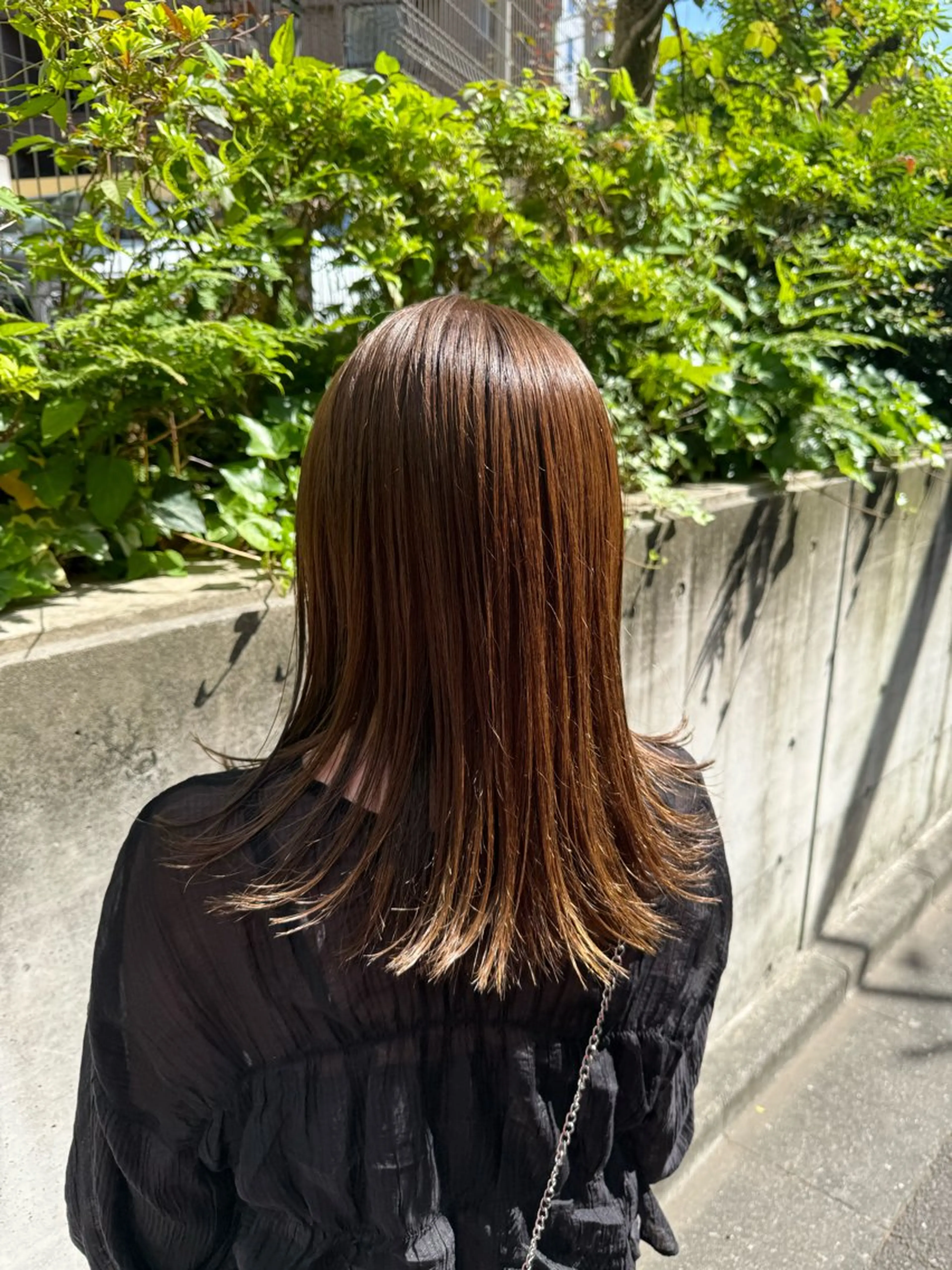 ミディアム カラー アッシュ 外ハネヘア カット ヘアカラー トリートメント Nakajima Eijiのヘアスタイル