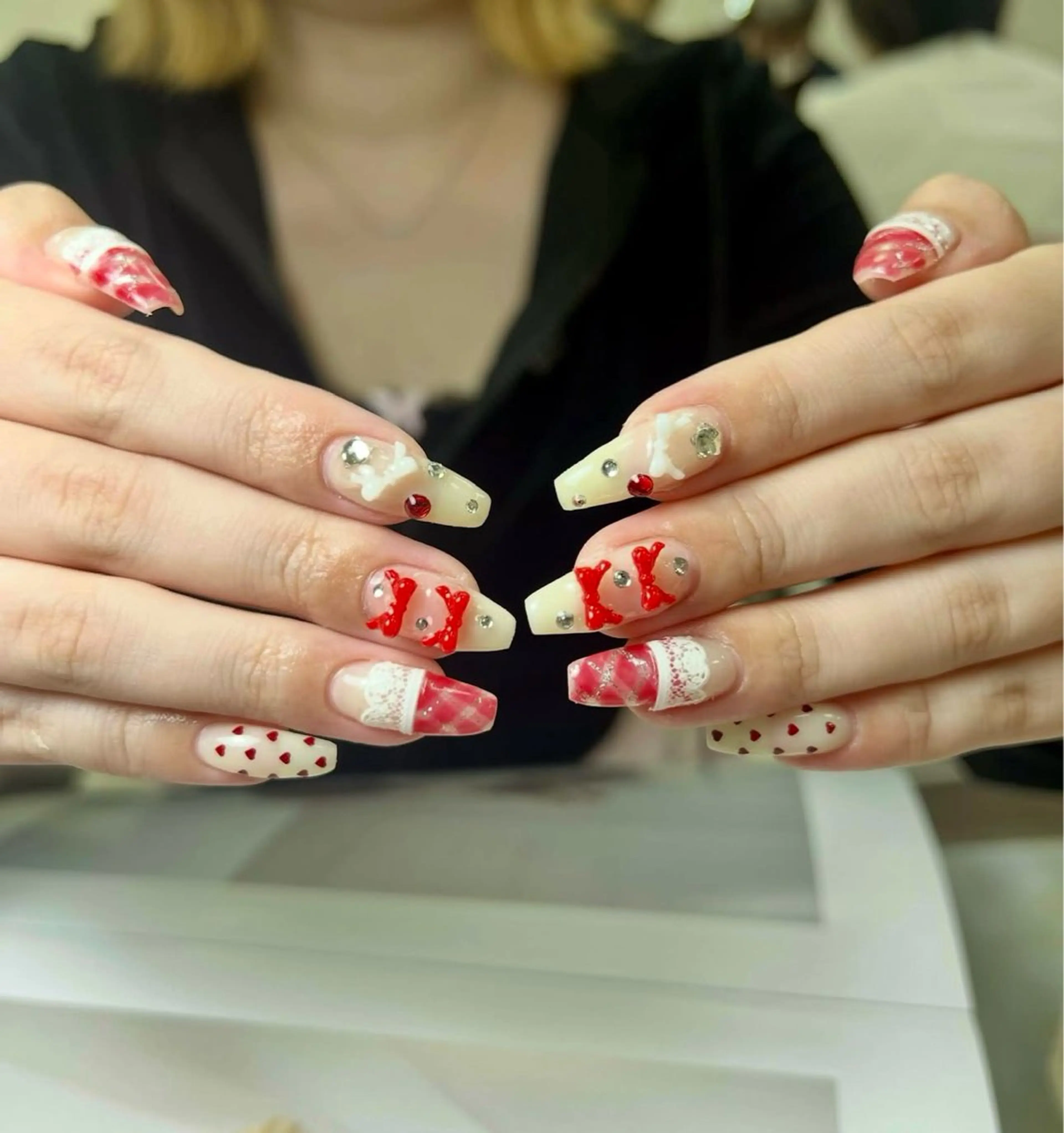 ネイル ハンドネイル Mira Nail Studioのネイルデザイン