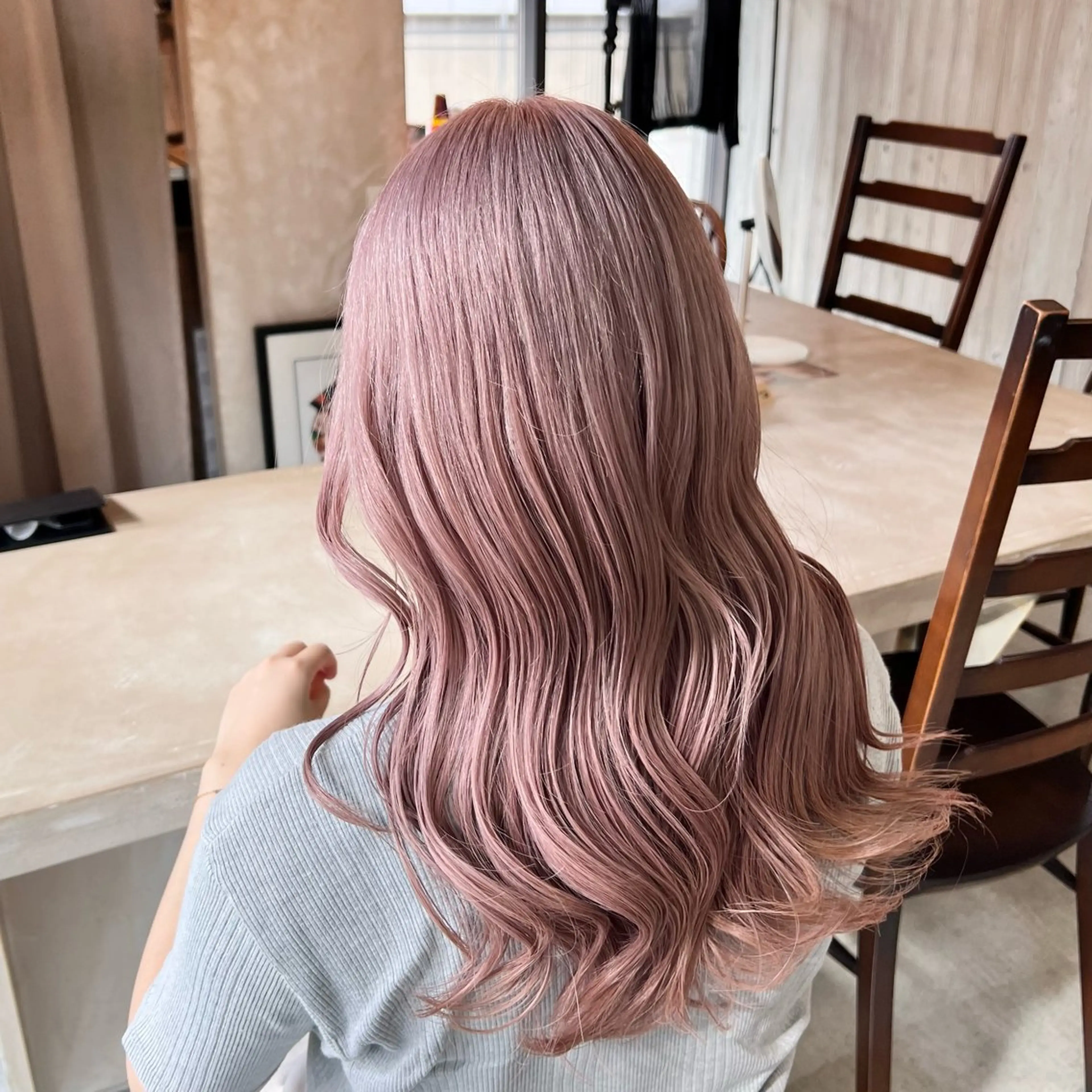 2 𝐛𝐥𝐞𝐚𝐜𝐡＋𝐜𝐨𝐥𝐨𝐫＋𝐜𝐮𝐭＋𝐭𝐫𝐞𝐚𝐭𝐦𝐞𝐧𝐭の写真