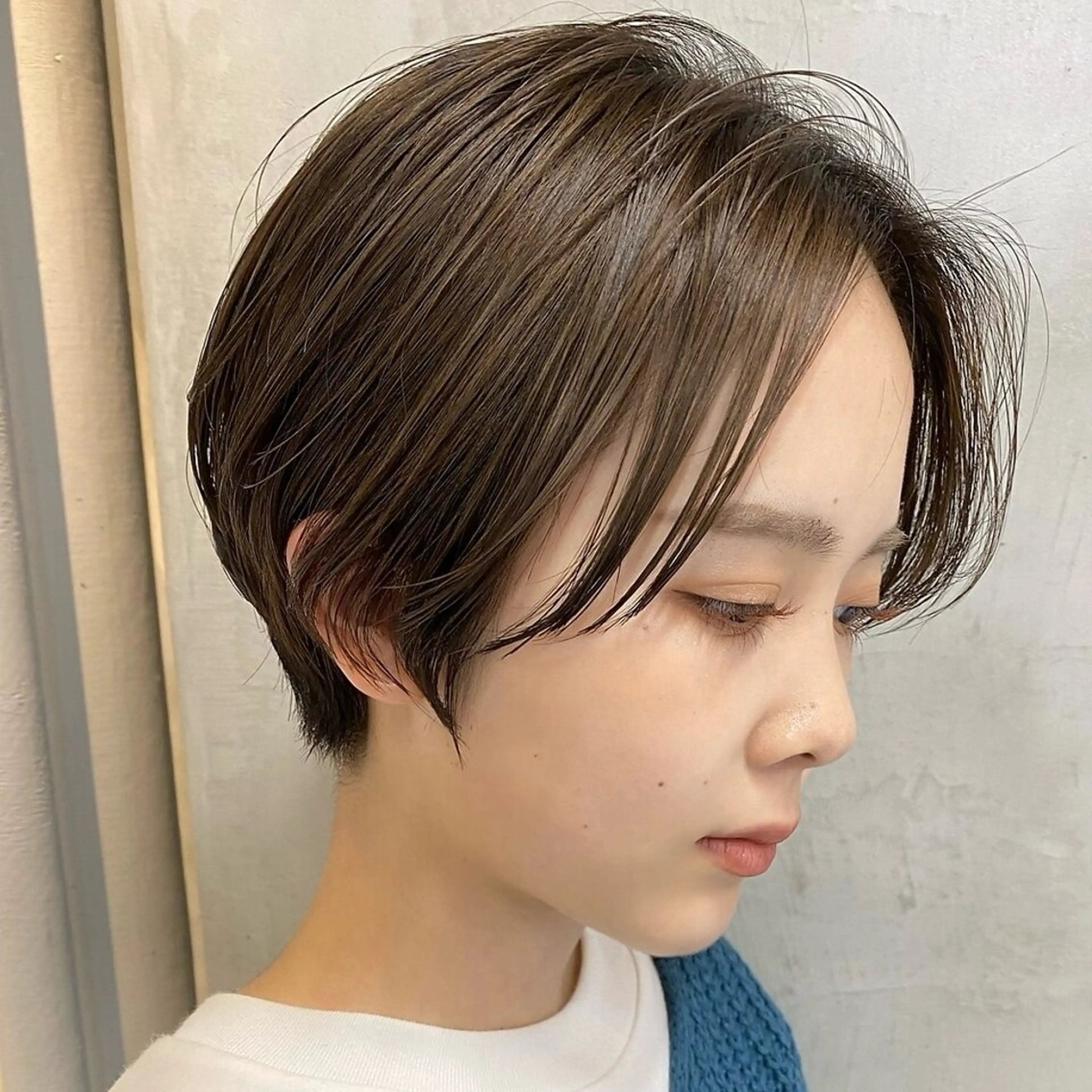 ショート カット 藤川 明英里のヘアスタイル