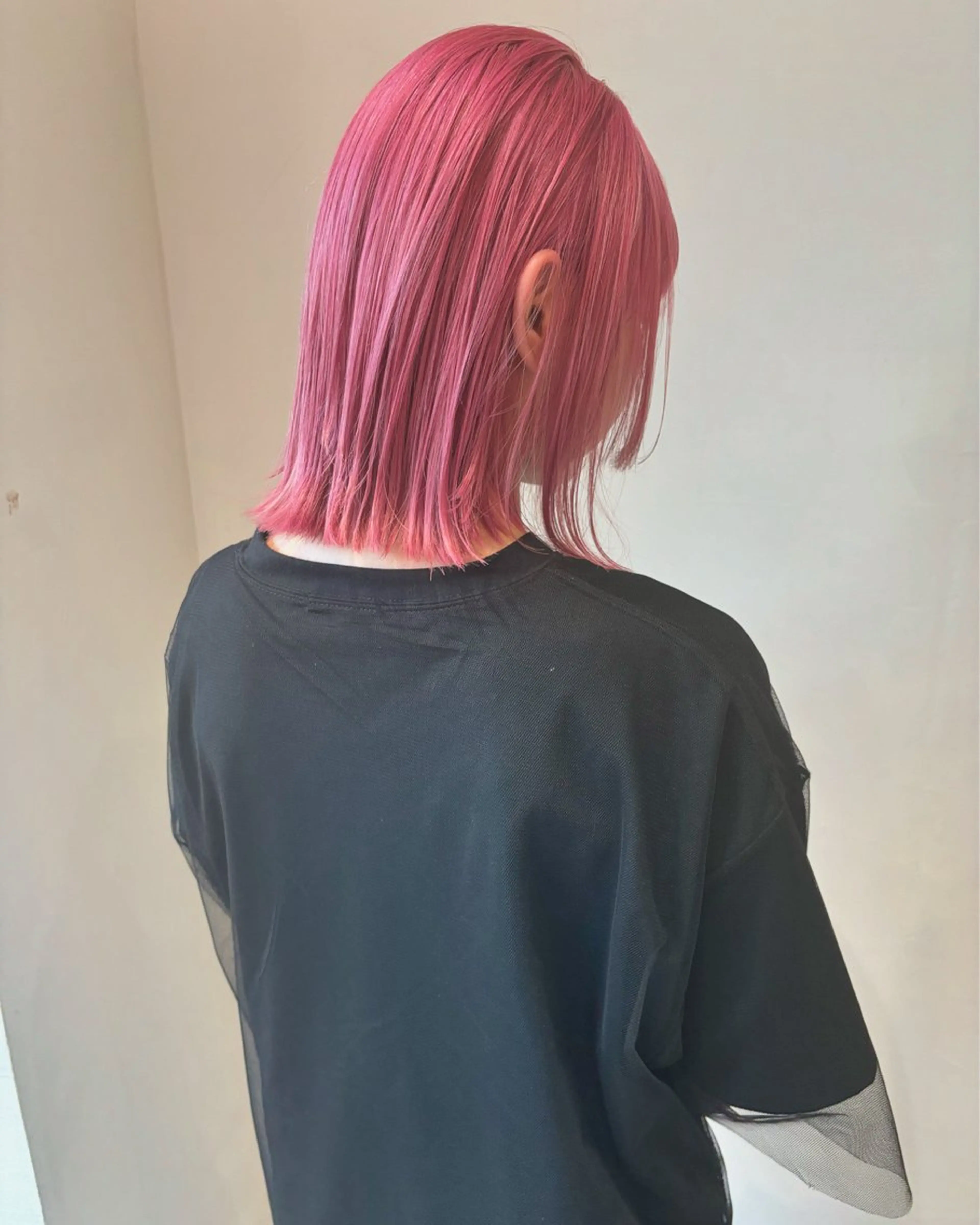 ミディアム カラー 鈴木 美紅のヘアスタイル