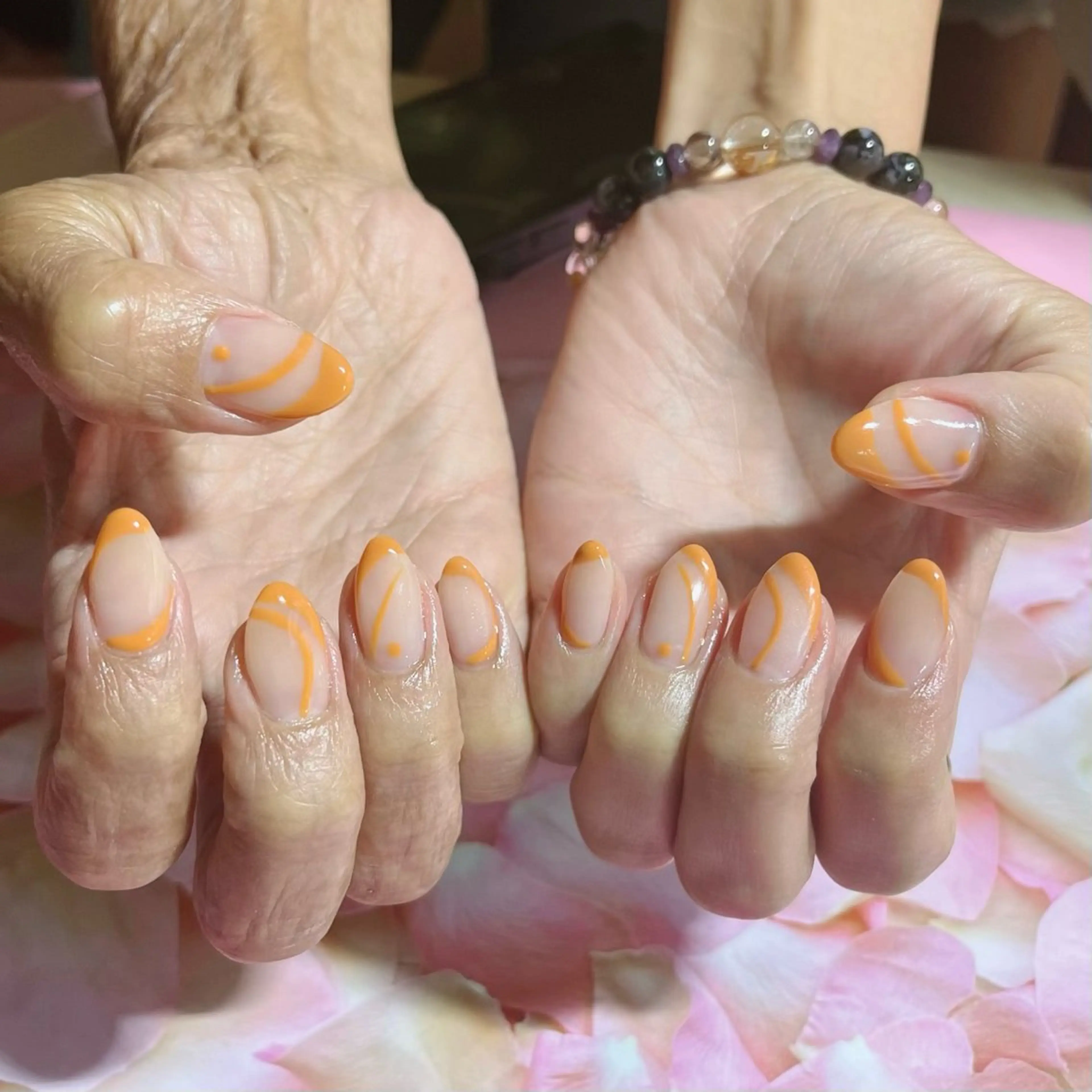 セミロング ハンドネイル hs nail salonのネイルデザイン