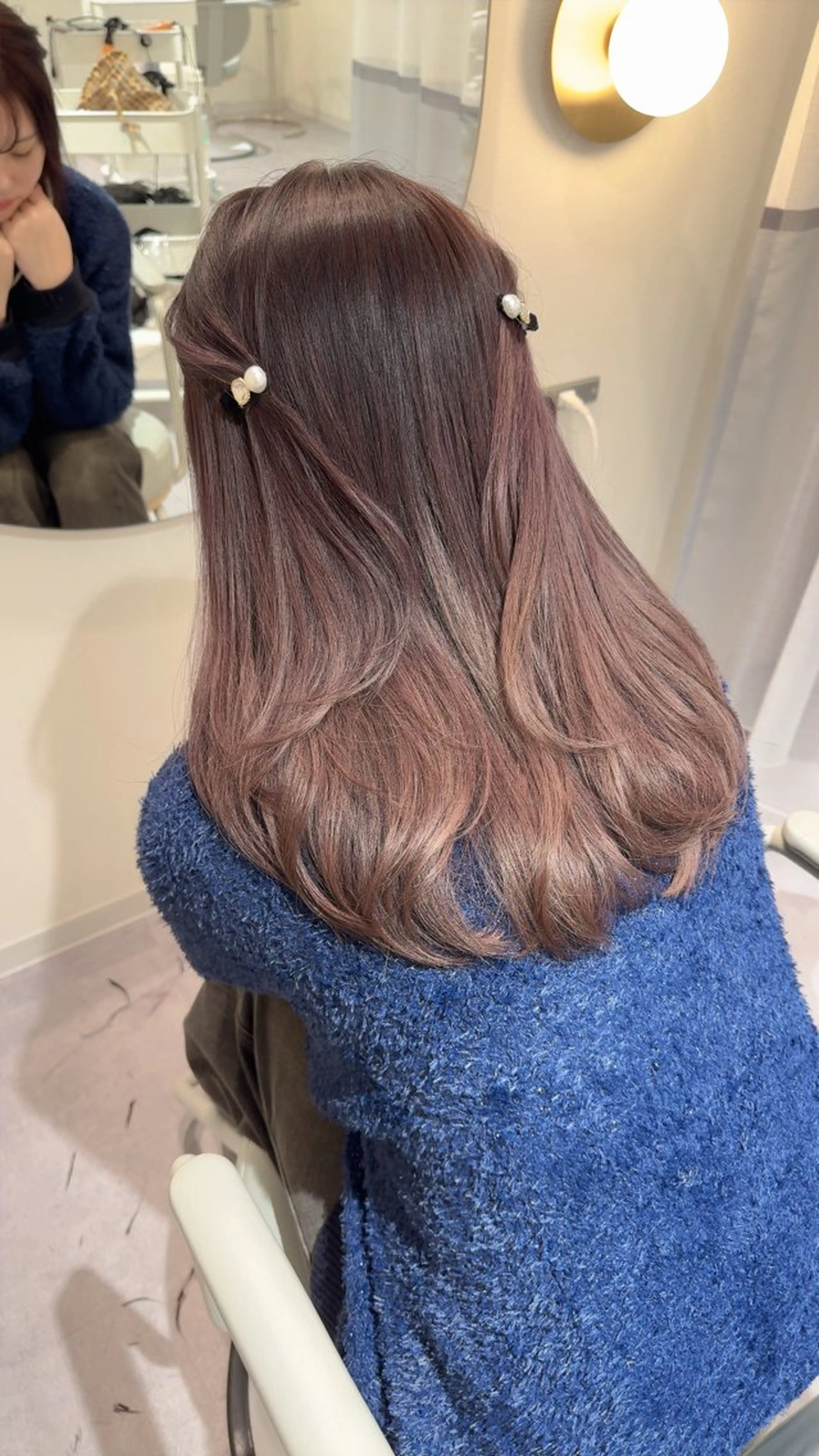 カラー 髙井 麻帆のヘアスタイル