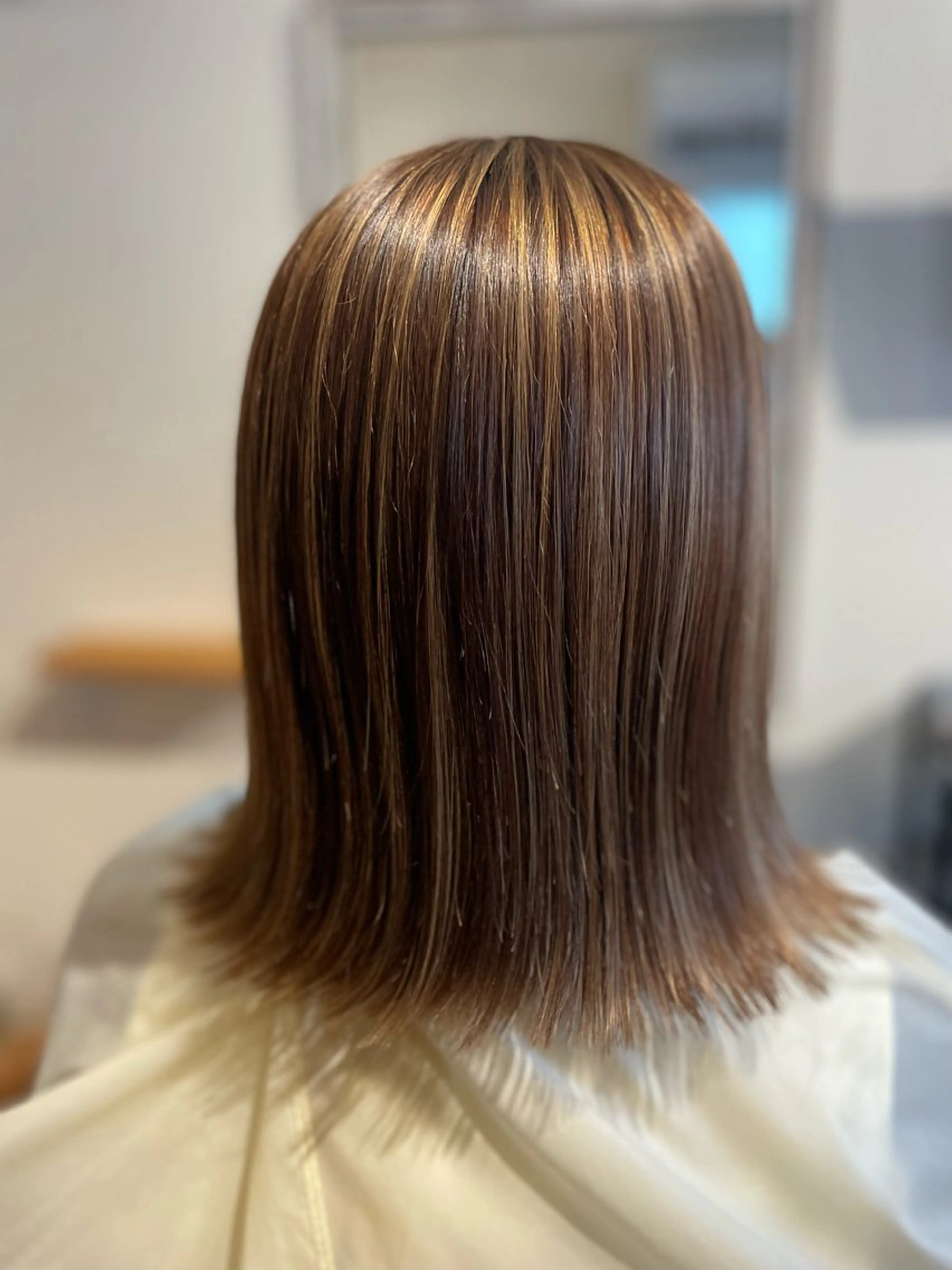 ミディアム カラー ラピスREIKA (女性限定)のヘアスタイル