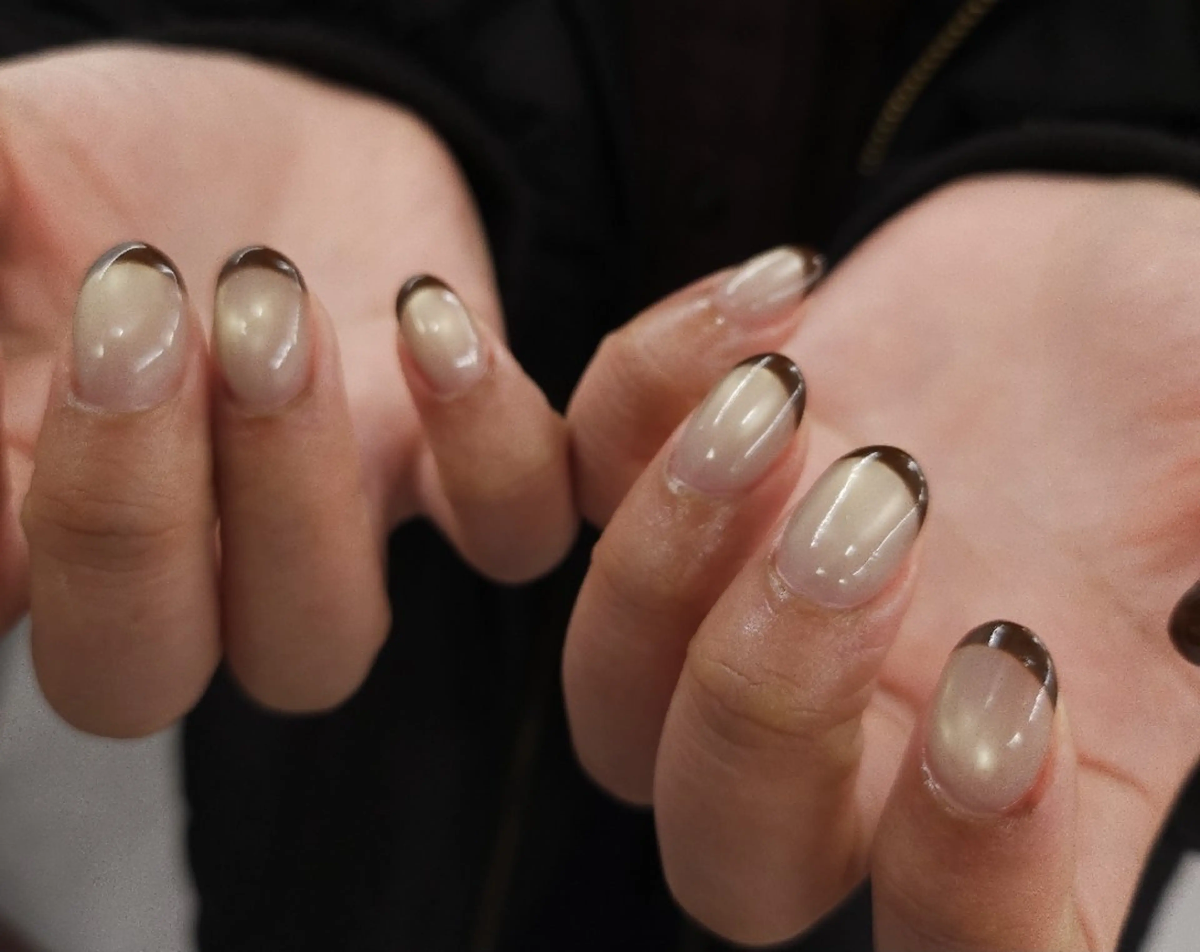 ネイル ブラウン フレンチネイル ジェルネイル マグネットネイル マグネットフレンチ puku nail 🌼kazu🌼のネイルデザイン