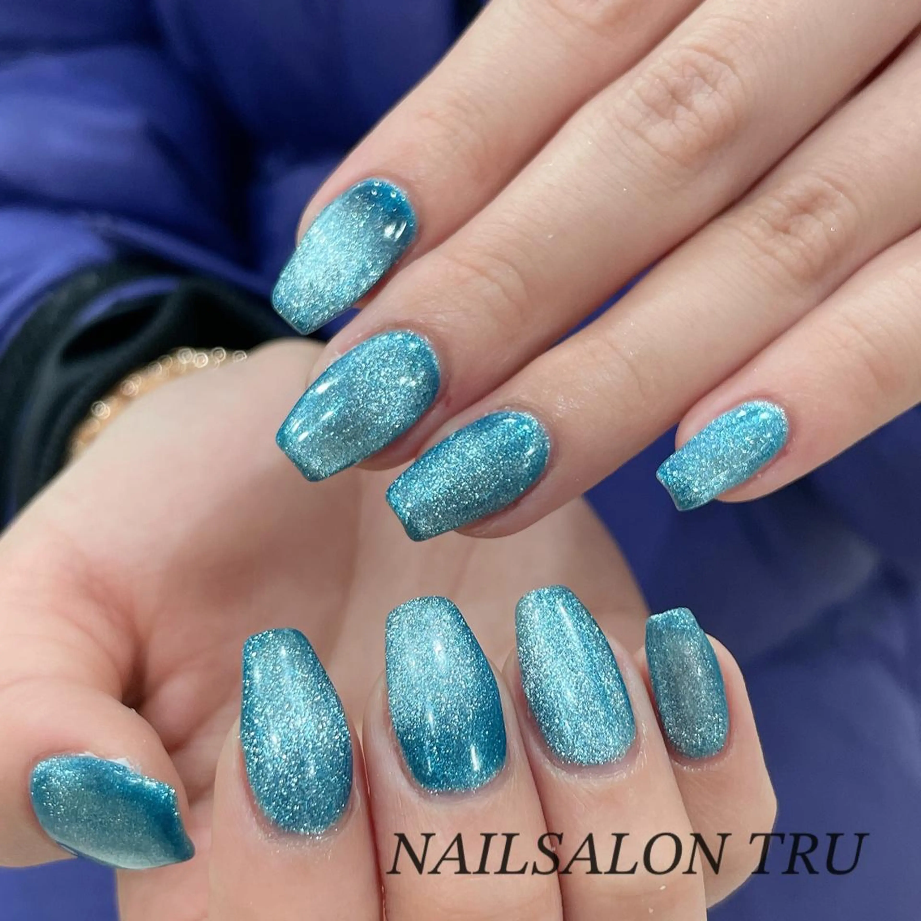 ネイル マグネットネイル 𝐼𝑁𝑂𝑈𝐸 𝑀𝐼𝐴のネイルデザイン