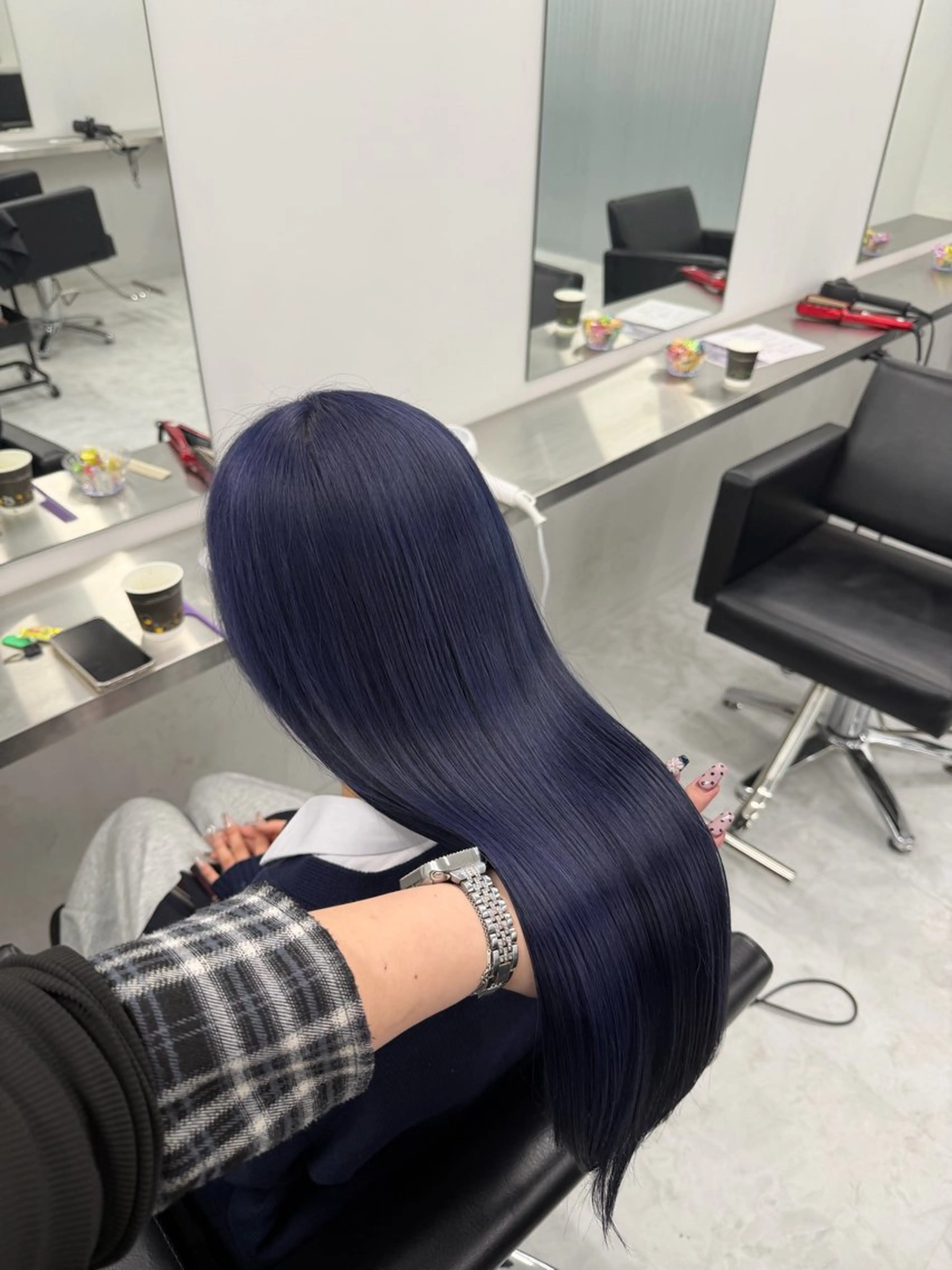 セミロング うる艶🫧寒色カラー 💜🦋🫧ミズキのヘアスタイル