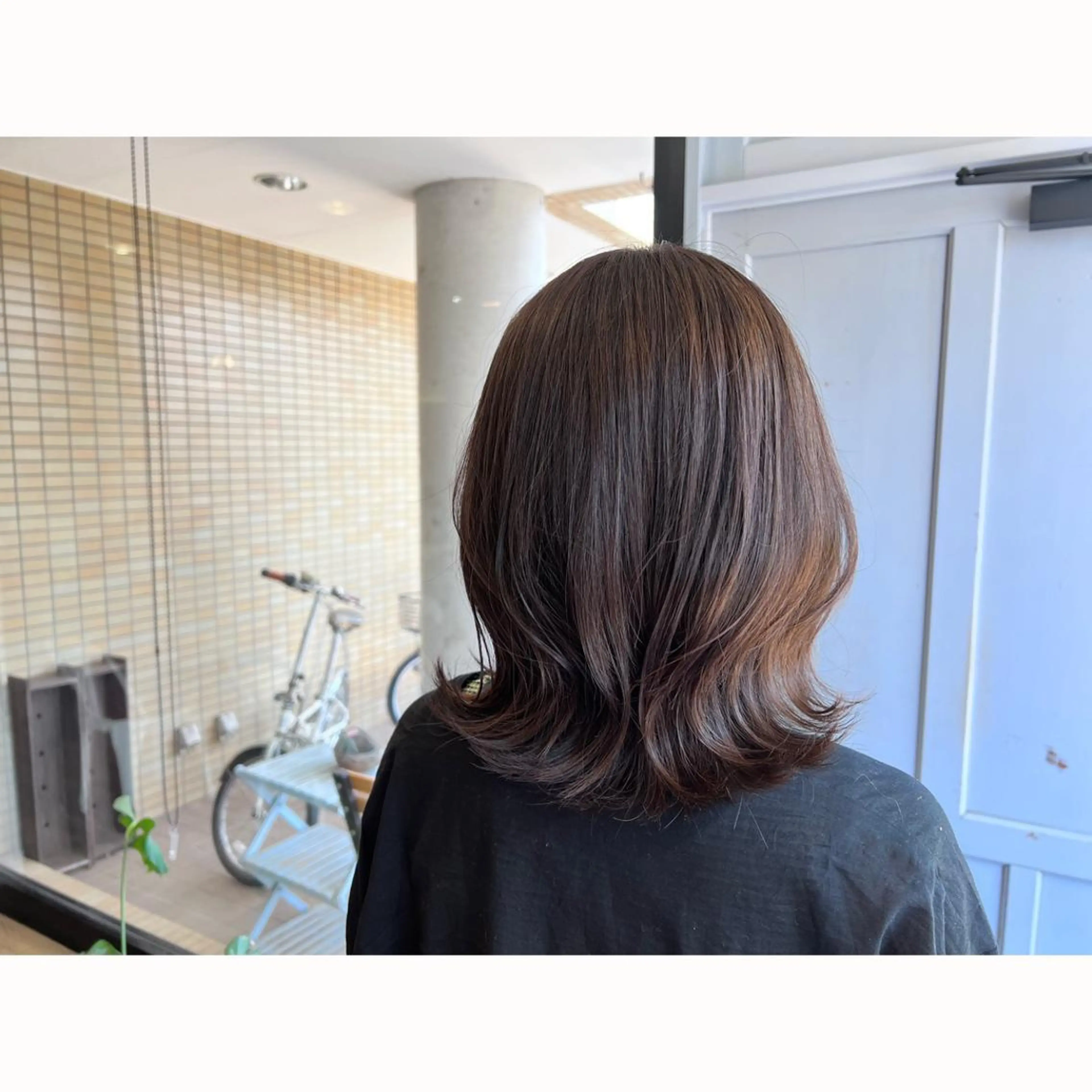 セミロング カラー グレージュ ヘアカラー トリートメント ツキダテ ユイのヘアスタイル