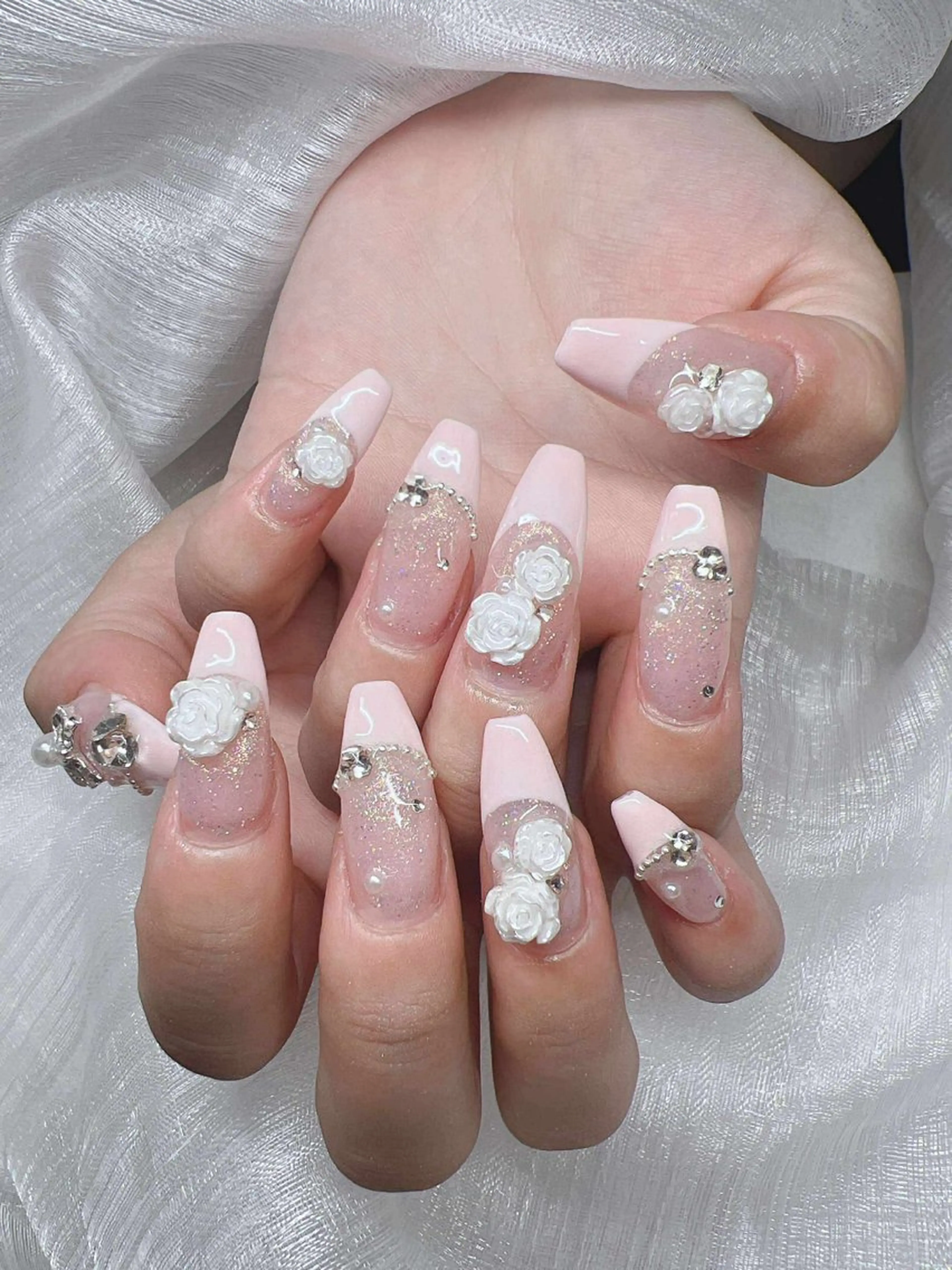 ネイル 長さ出し グラデーション 卒業式 キラキラネイル マグネットネイル ハンドネイル Lee Nailsのネイルデザイン