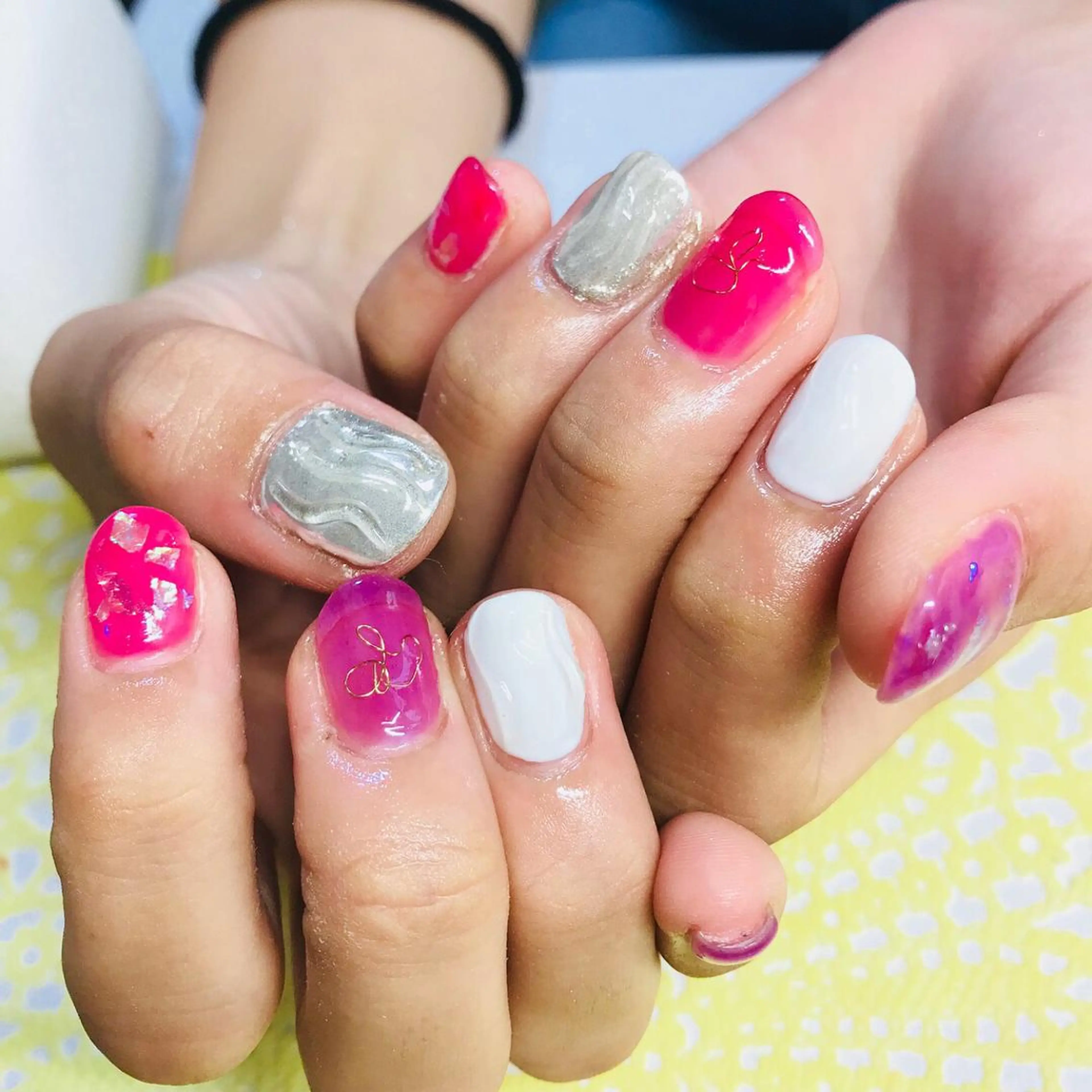 ネイル ニュアンスネイル ピンク 菊地 里沙のネイルデザイン