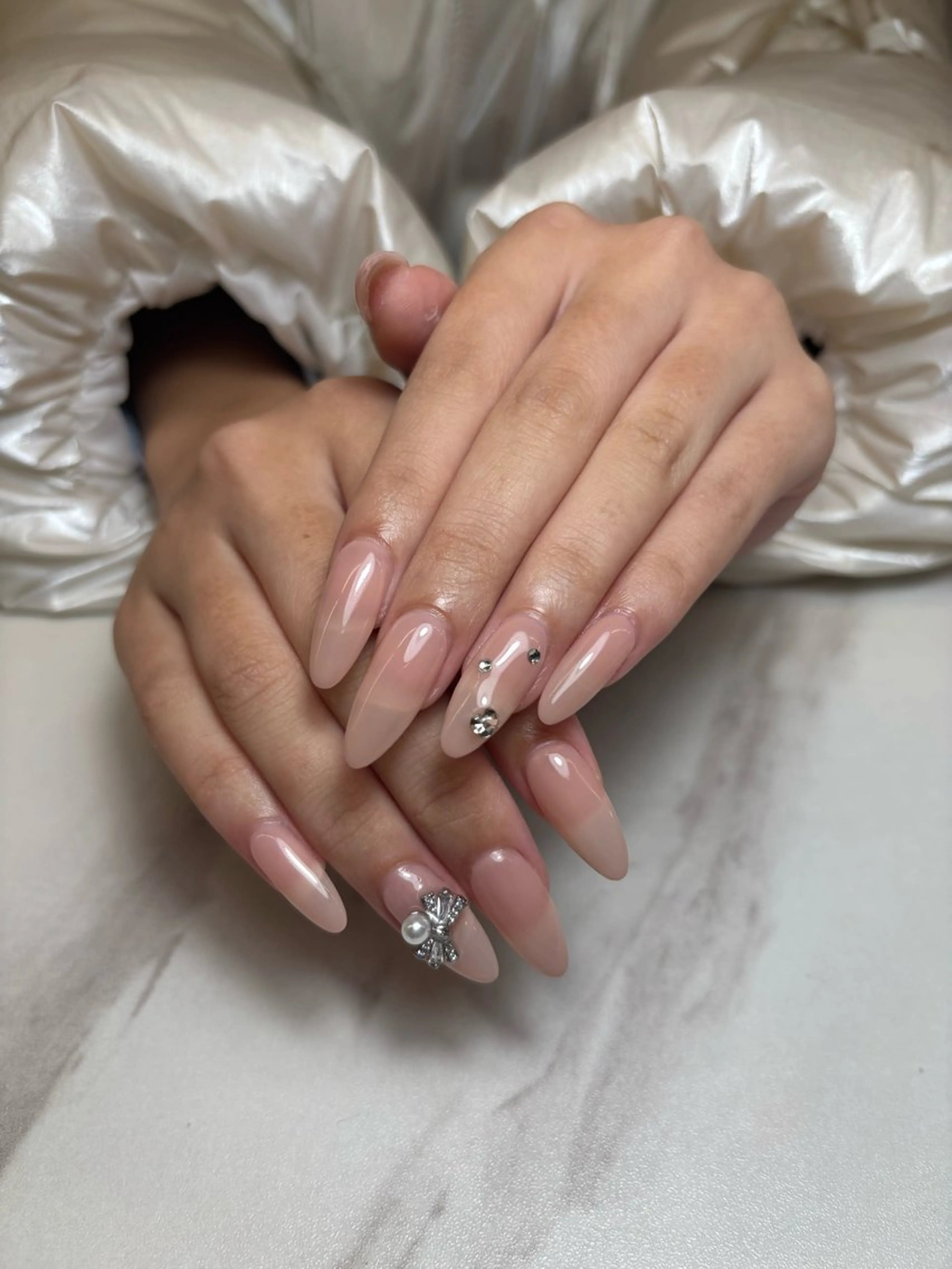 💅✨シンプル4本アート(パーツ込み)+チップ長さだし(オフ込み)の写真