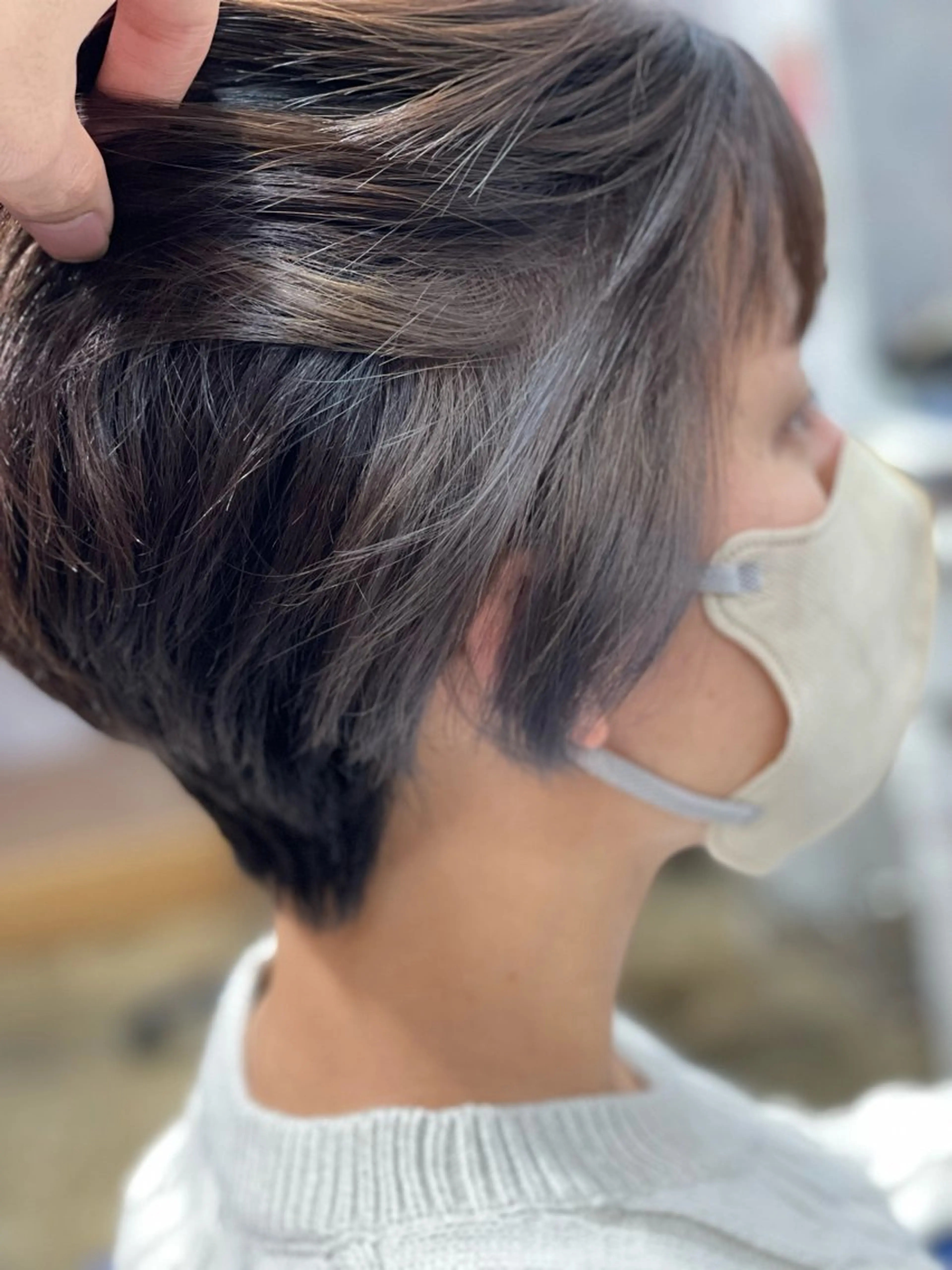 ショート カラー ベージュカラー ブリーチ イヤリングカラー シルバー シルバーベージュ Snaly カラー特化ページのヘアスタイル