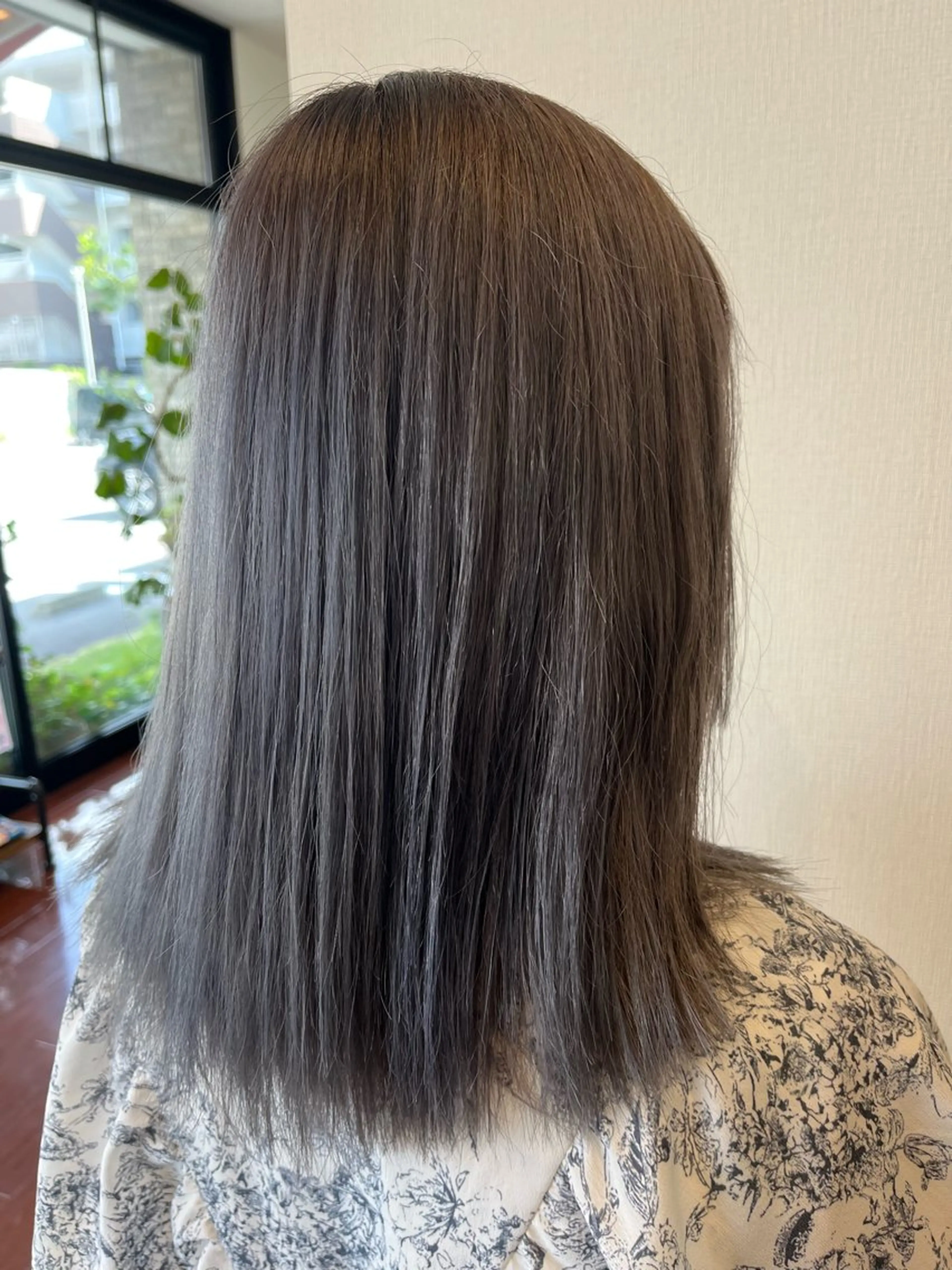 ミディアム カラー ブリーチ ラベンダーカラー シルバー ヘアカラー トリートメント 🐻牧野 芹帆🐻のヘアスタイル