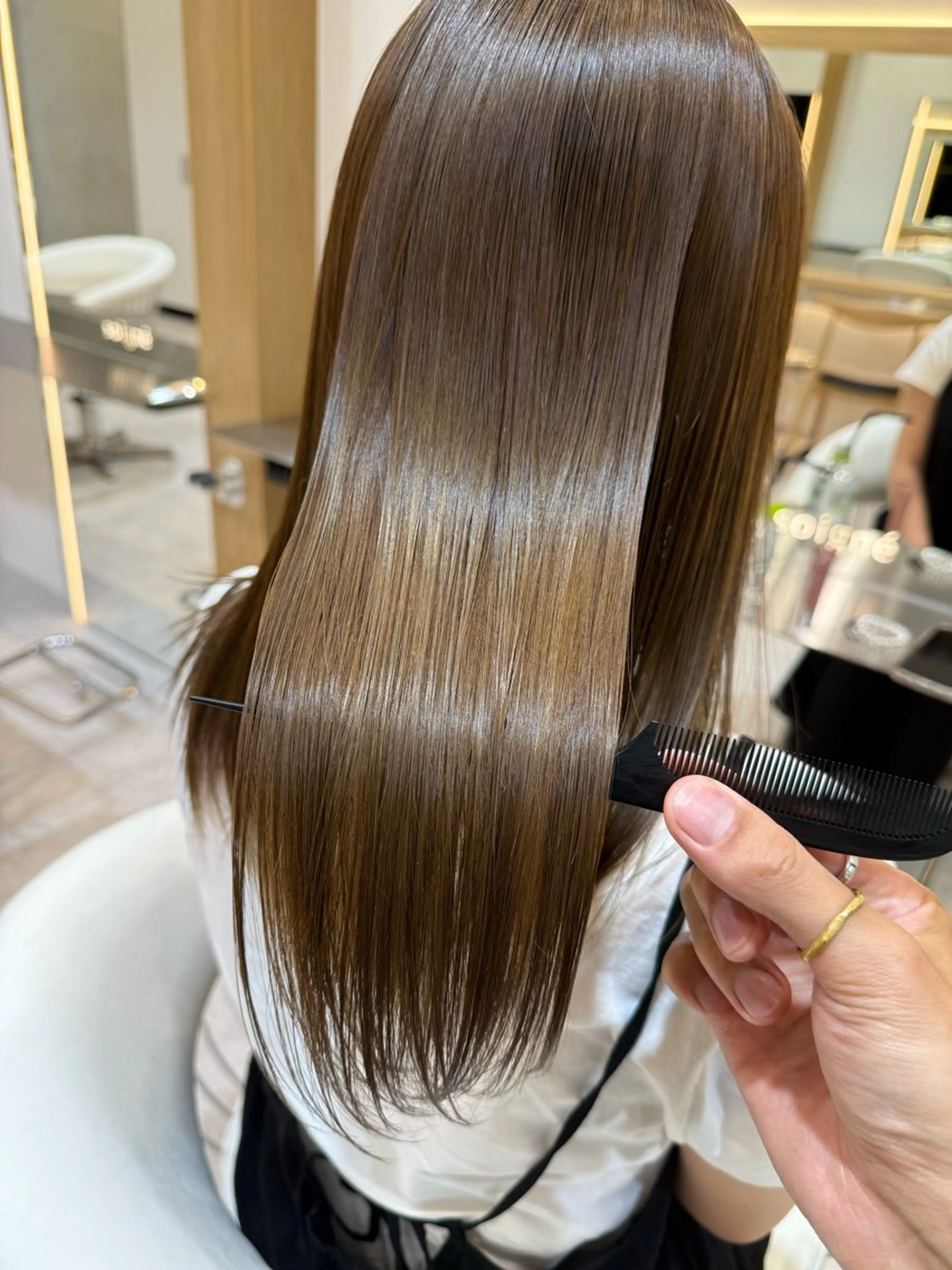 ロング 透明感カラー/伊藤 陸/soigneのヘアスタイル