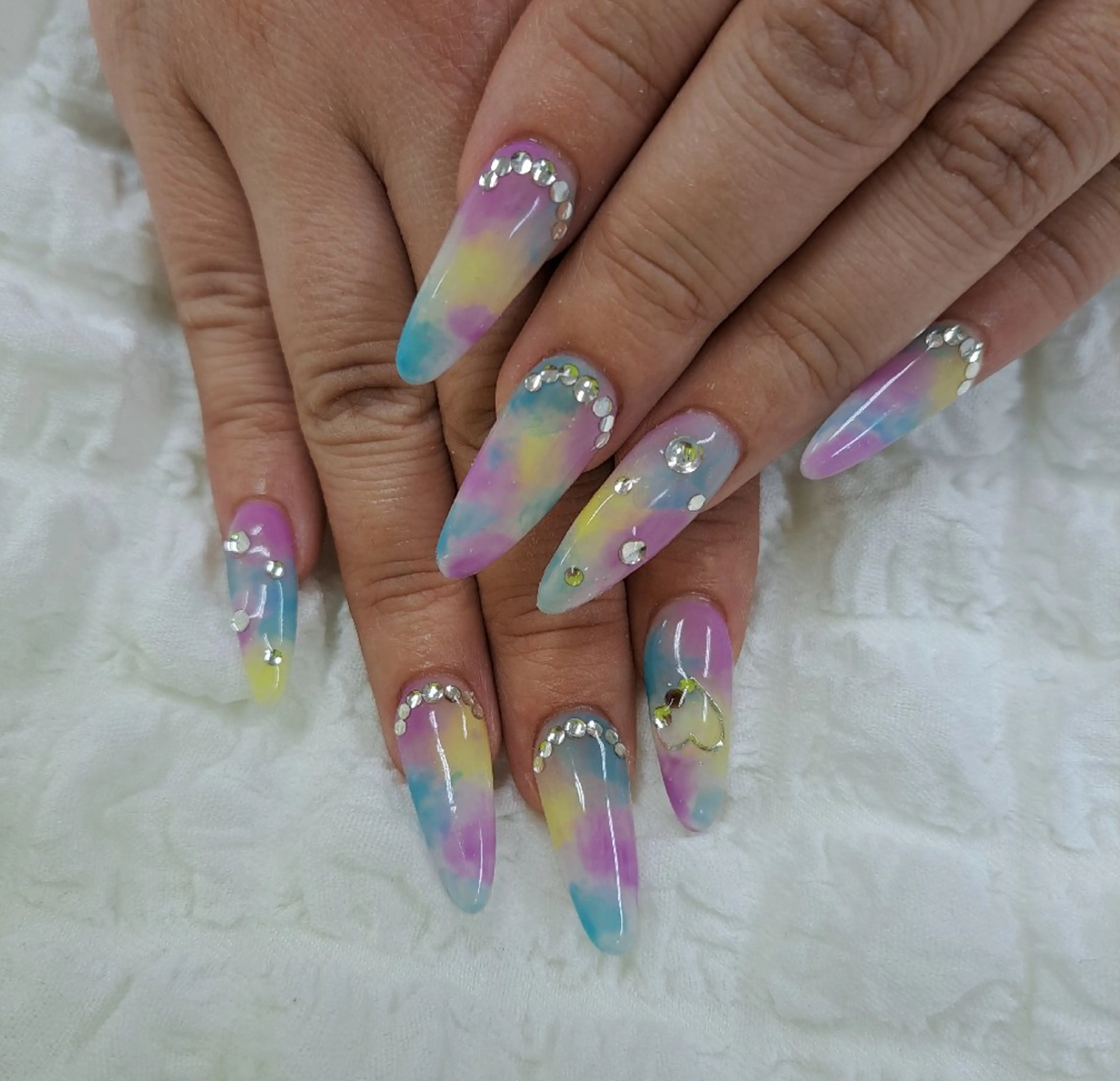 ネイル チークネイル フレンチネイル ジェルネイル ガーリー ハート スカルプ指名No.1 河野　雑誌掲載サロンのネイルデザイン