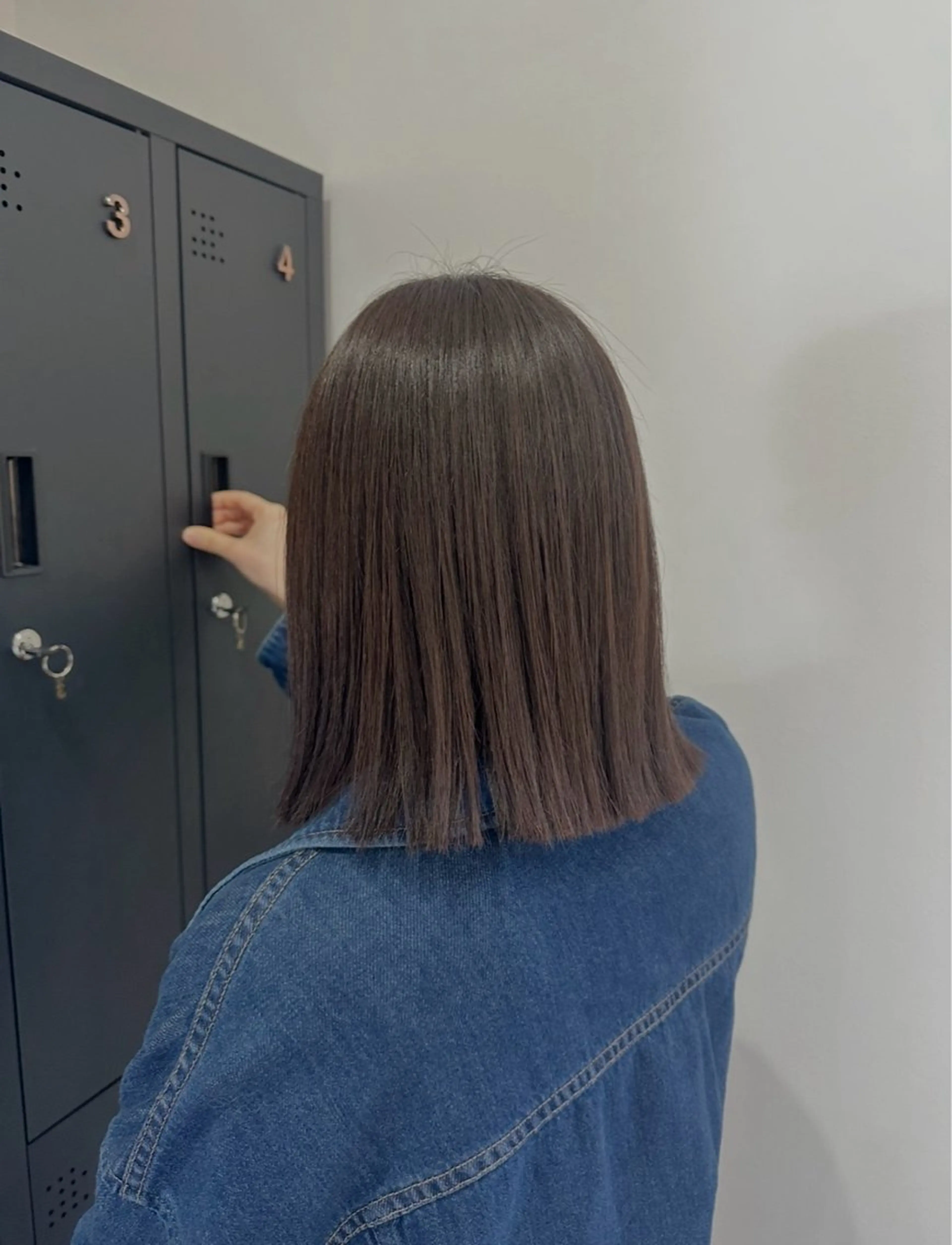 ミディアム ヘアカラー オノ アイラのヘアスタイル