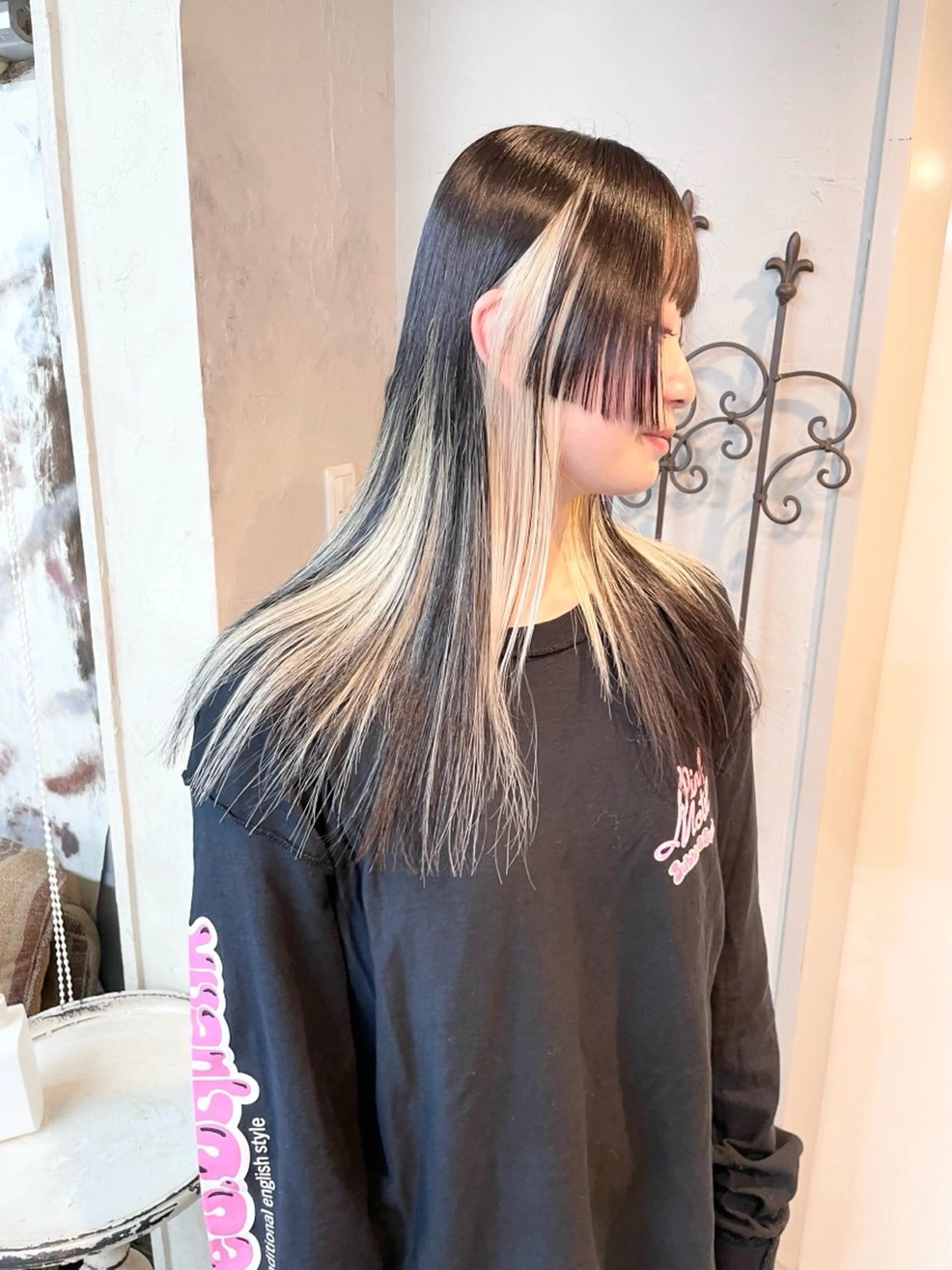 カラー インナーカラー ヘアカラー Maison Toi 山﨑 麻生のヘアスタイル