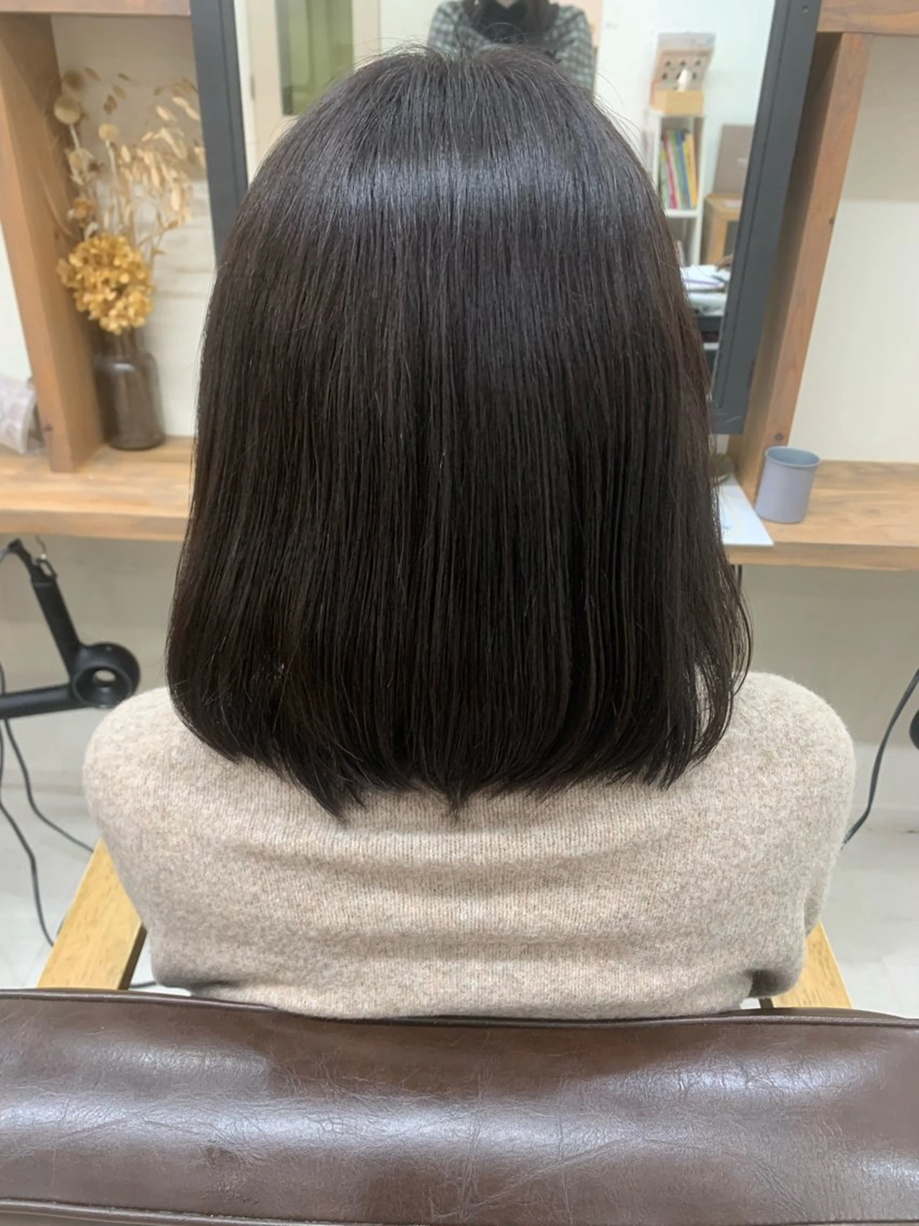 ミディアム カラー アッシュ 室谷 ゆりあのヘアスタイル