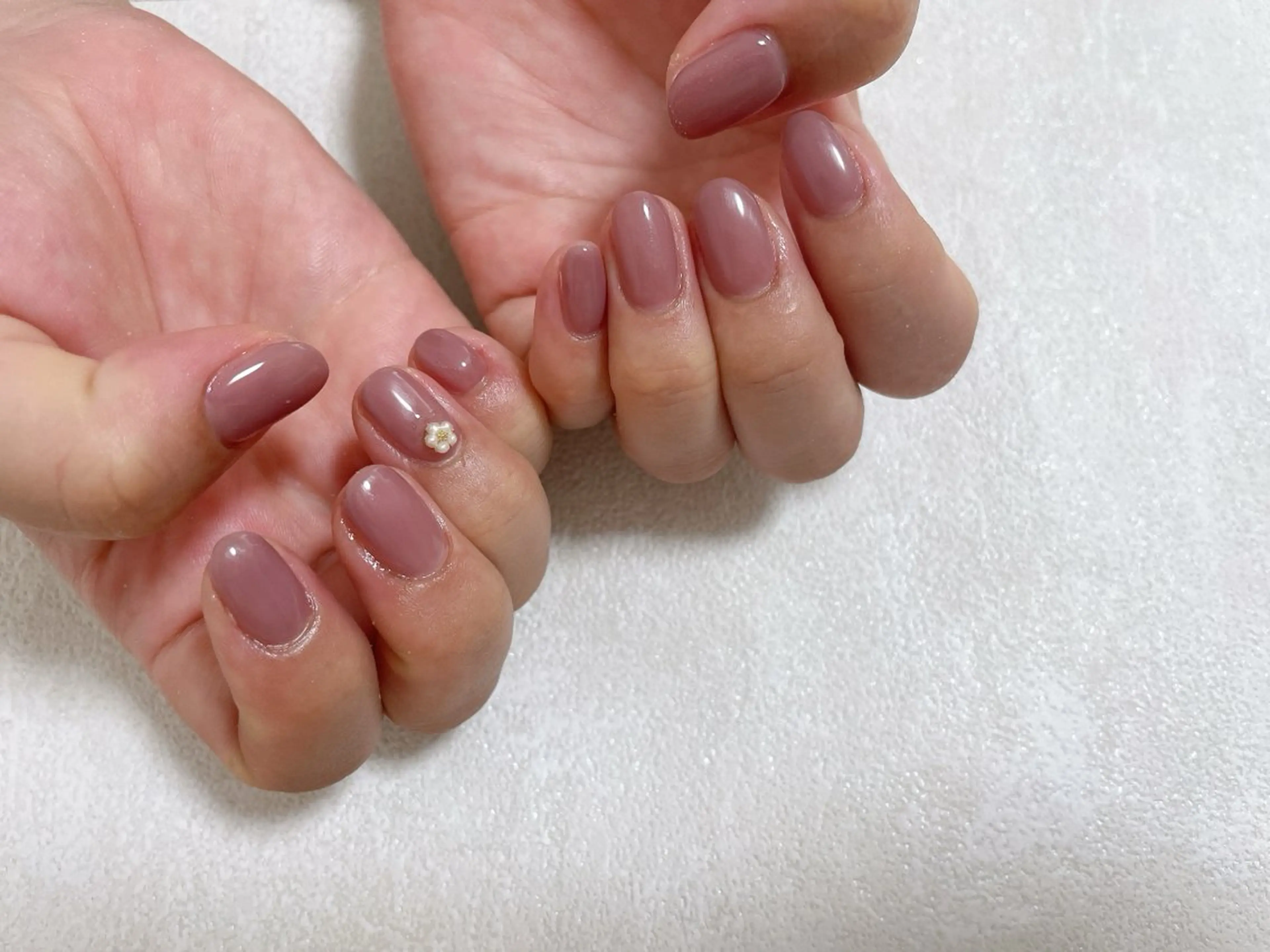 ネイル オーロラネイル フットネイル フレンチネイル ジェルネイル マグネットネイル ハンドネイル mogunail &blowのネイルデザイン