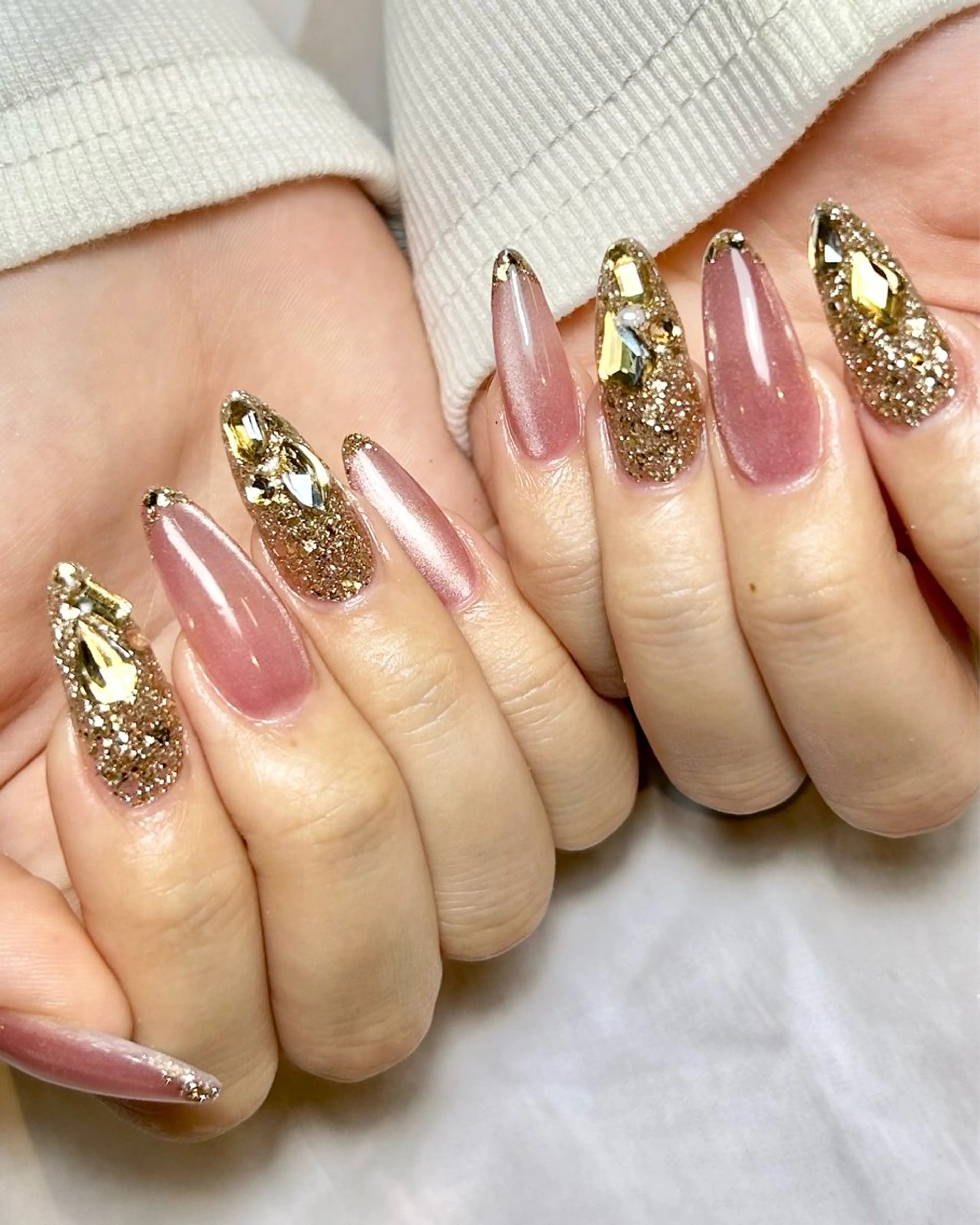 ネイル ゴールド 持ち込み ハンドネイル Reflection marikoのネイルデザイン