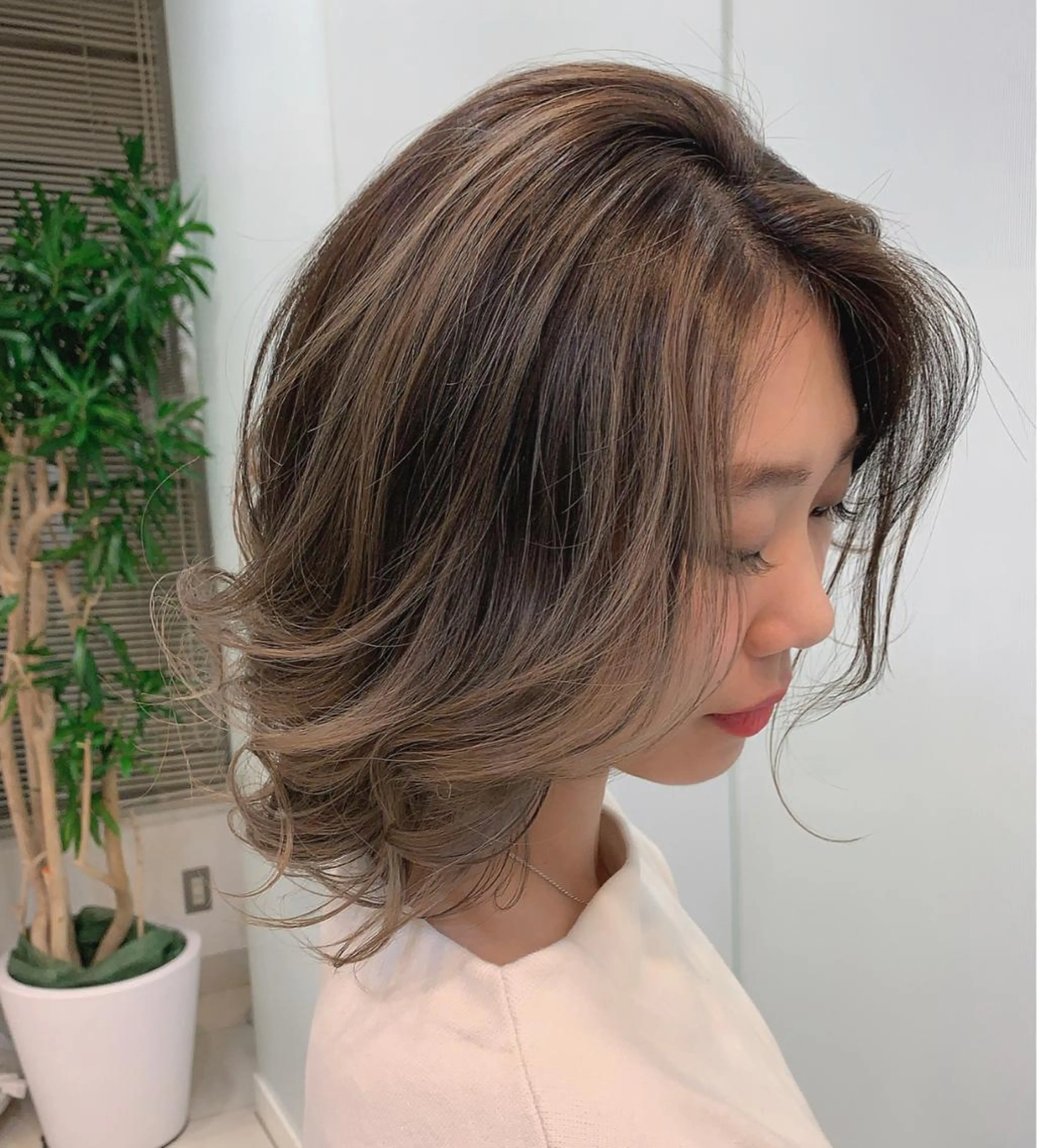 ミディアム カラー バレイヤージュ 外国人風カラー レイヤーカット Blue 髪質改善 💎松藤 莉奈のヘアスタイル