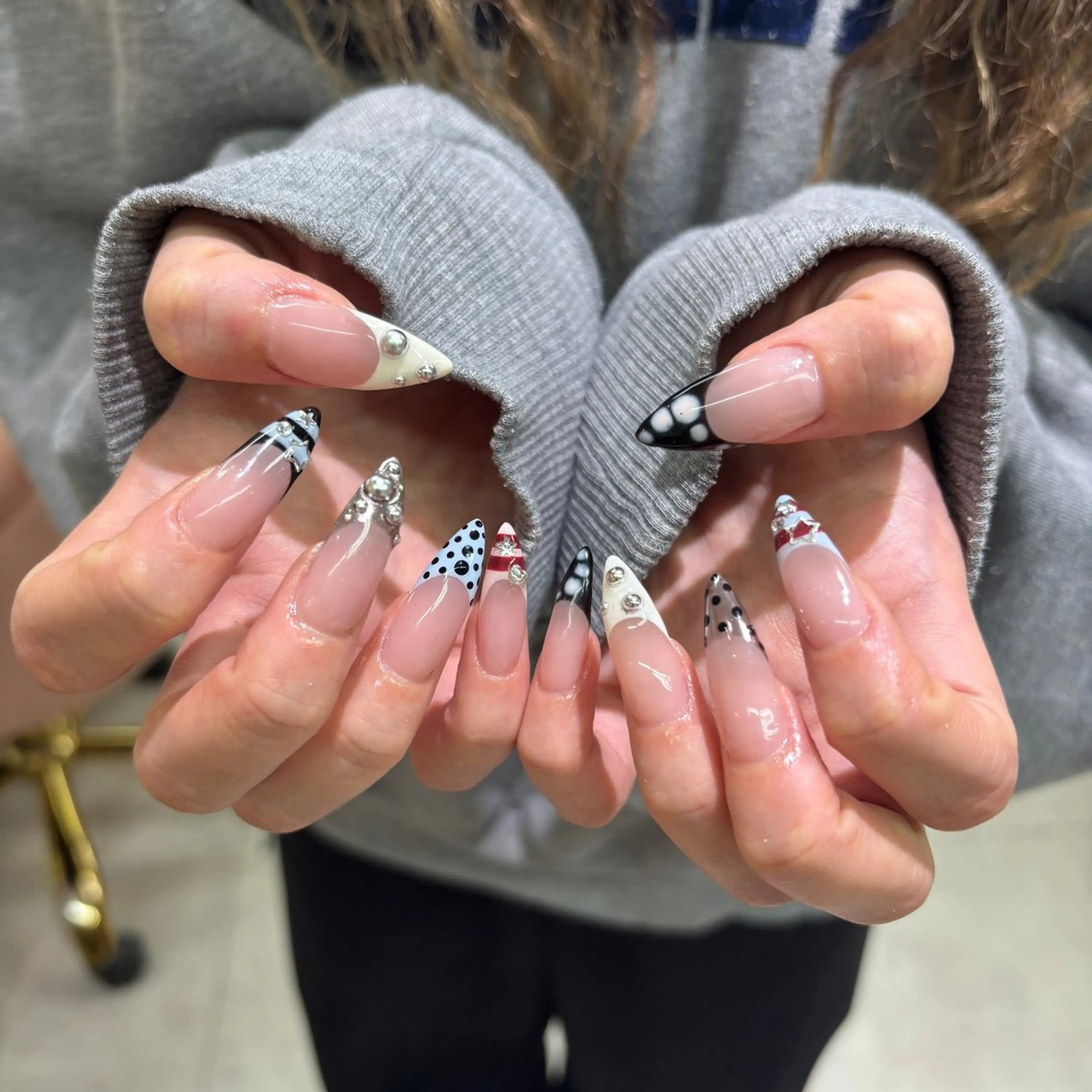 ネイル チークネイル 長さ出し フレンチネイル ジェルネイル 韓国ネイル ハンドネイル Any nail新大久保店のネイルデザイン